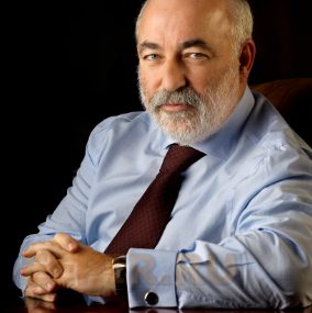 председатель совета директоров фонда «Сколково» Виктор Феликсович Вексельберг Startup Village 2020