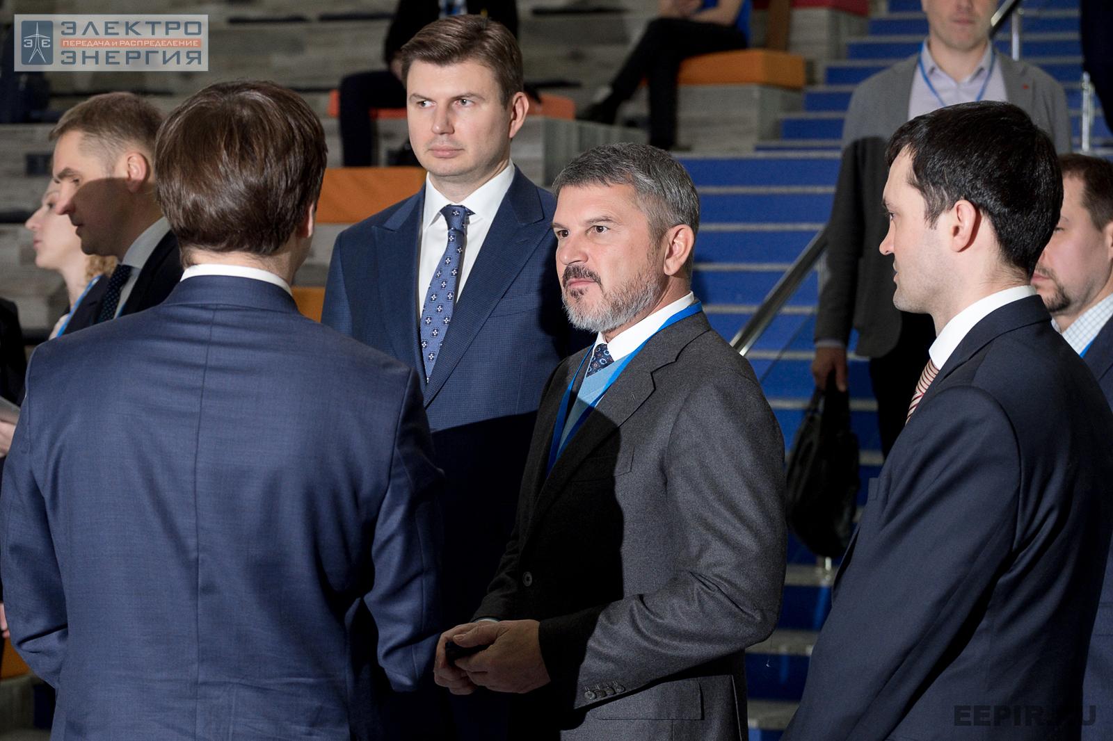 Перед церемонией запуска установки «Коммерческий диспетчер на базе накопителя энергии»