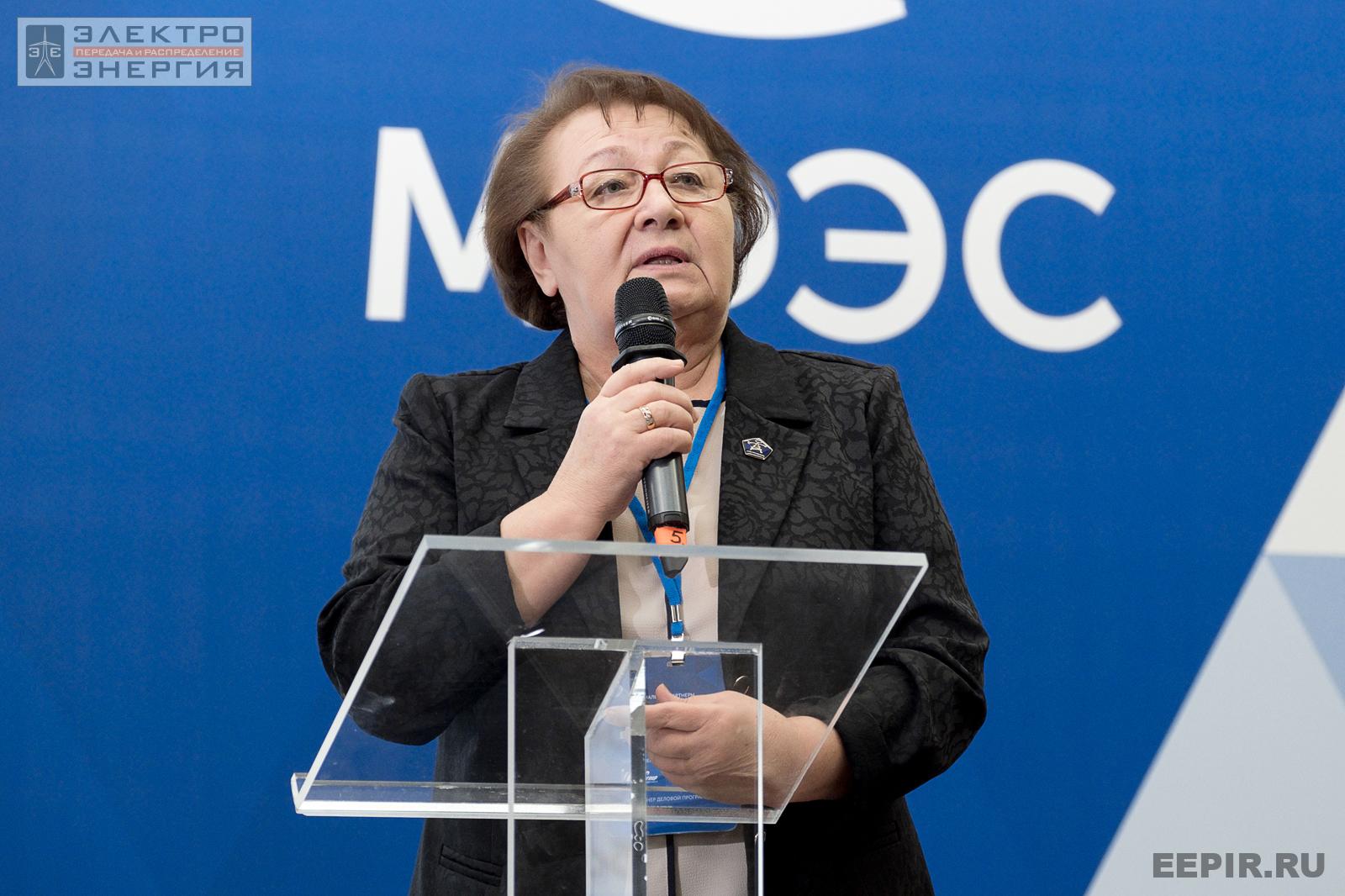 Руководитель экспертного совета Ассоциации «Электросетьизоляция» Рамзия Каверина на научно-практической конференции «Линии электропередачи — кровеносные сосуды энергетики»