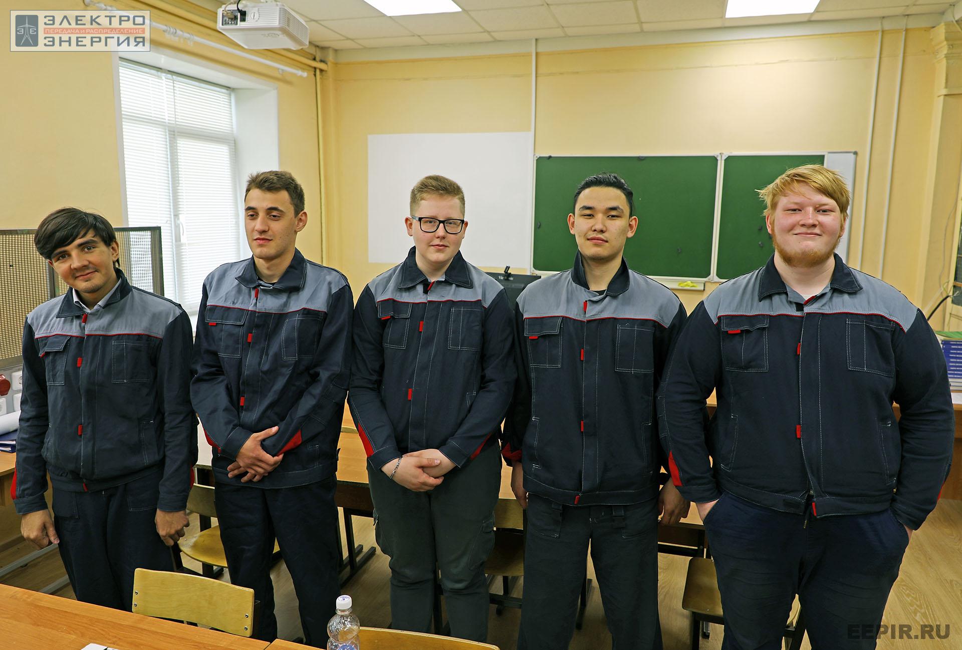 На демонстрационном экзамене по компетенции «Эксплуатация кабельных линий электропередачи». 6–16 июня 2022 г.