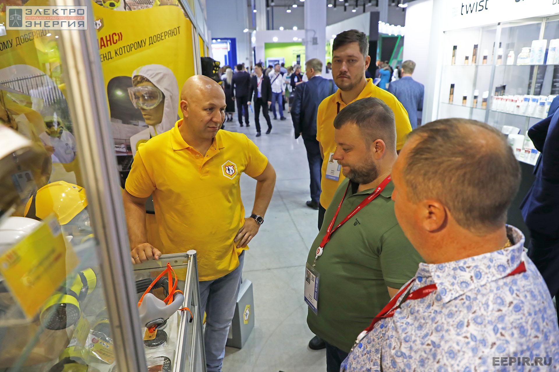 На ВНОТ-2022: выставка СИЗ и оборудования