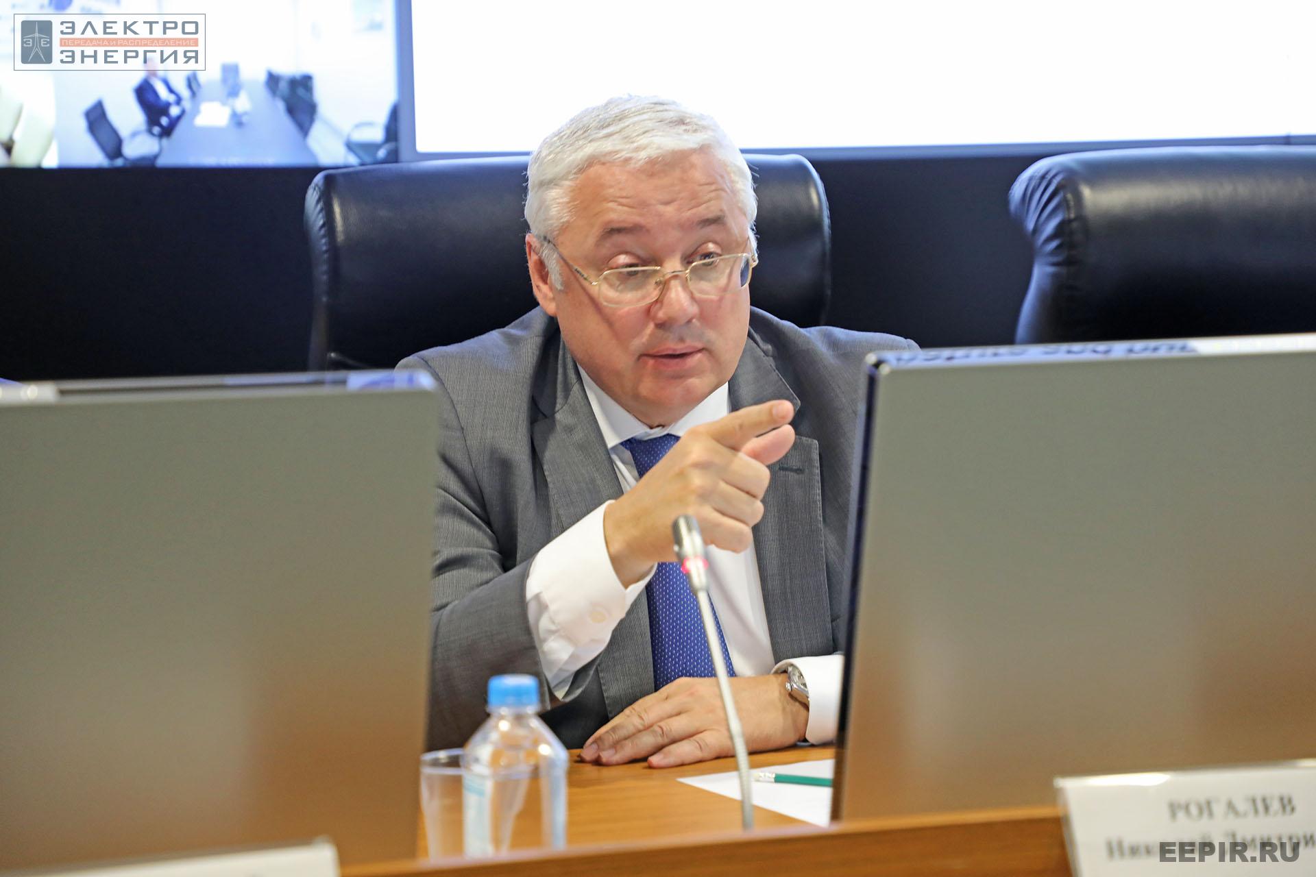 На заседании Президиума Научно-технического совета ПАО «Россети» 10 ноября 2022 г.