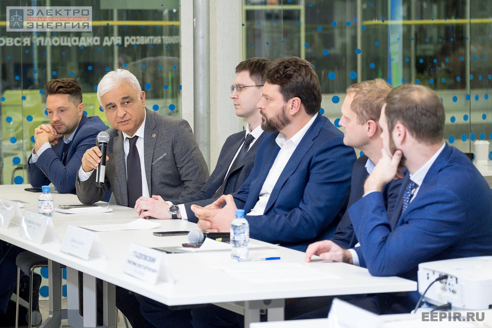 На круглом столе представителей ПАО «Россети» и ДЗО с руководителями компаний-производителей электрооборудования в рамках конкурса «Энергопрорыв-2022» (29.11.2022)