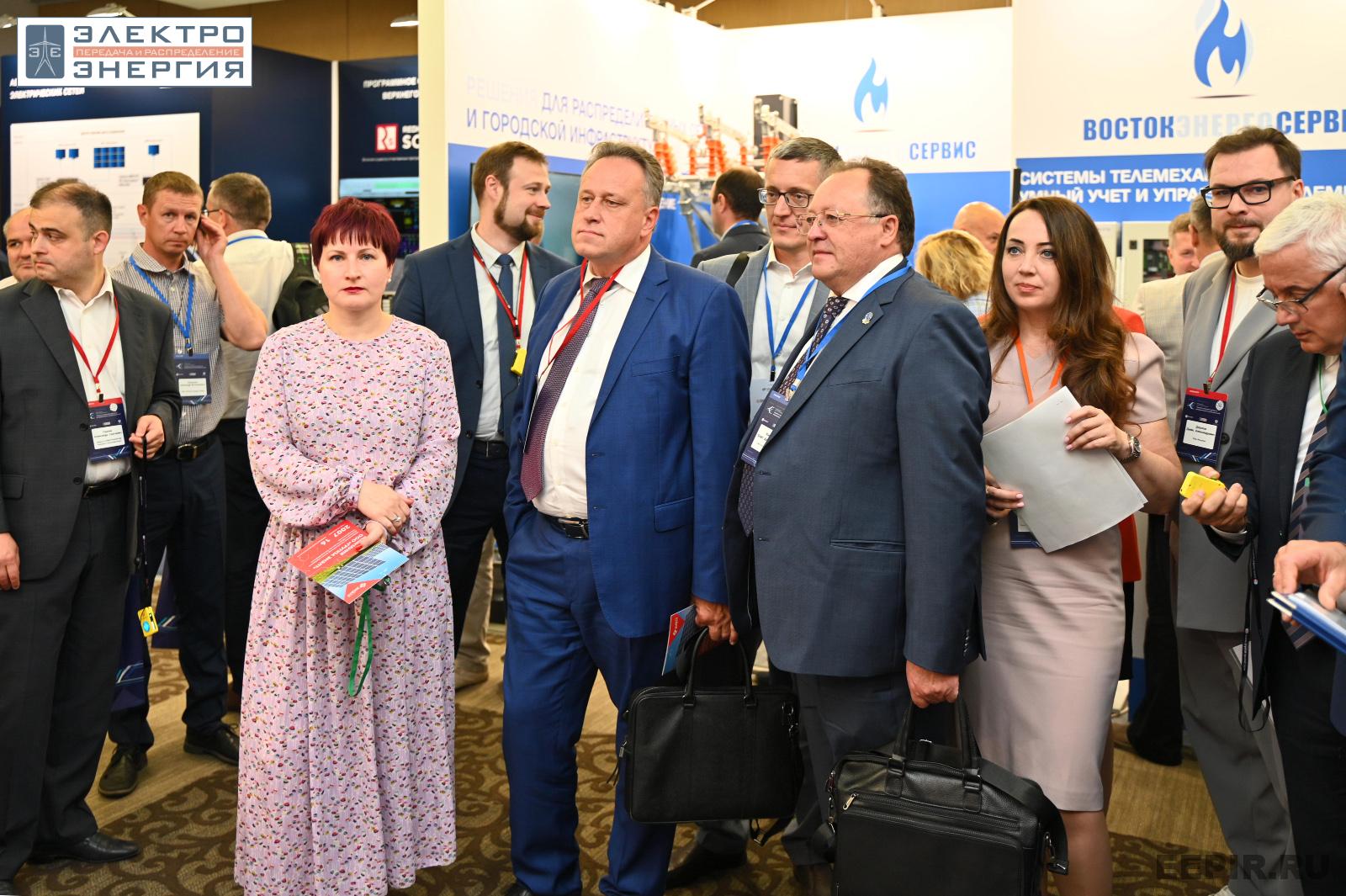 На официальном обходе Технической выставки «ЭЭПиР»