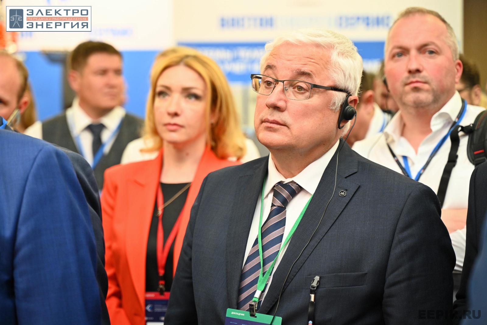 На официальном обходе Технической выставки «ЭЭПиР»