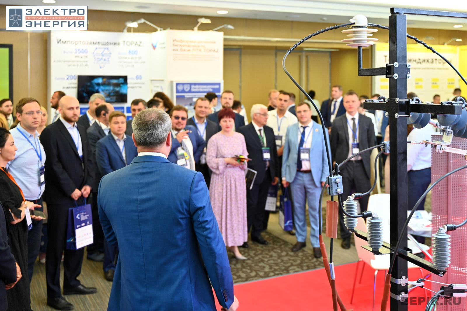 На официальном обходе Технической выставки «ЭЭПиР»