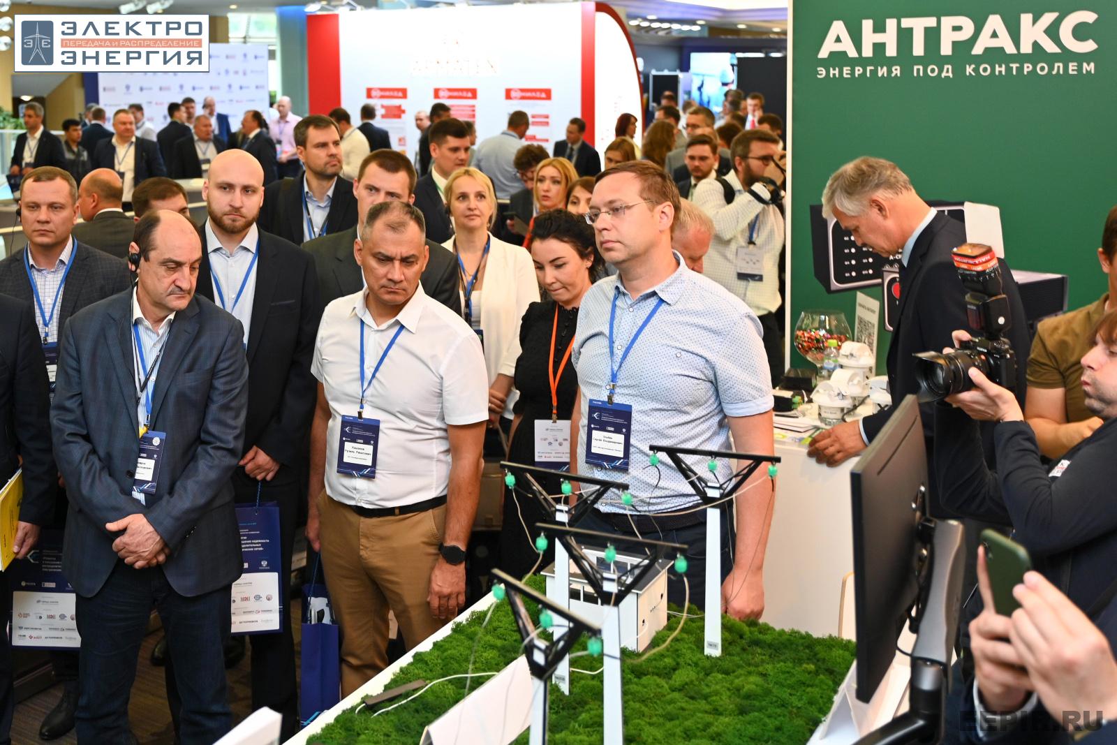 На официальном обходе Технической выставки «ЭЭПиР»
