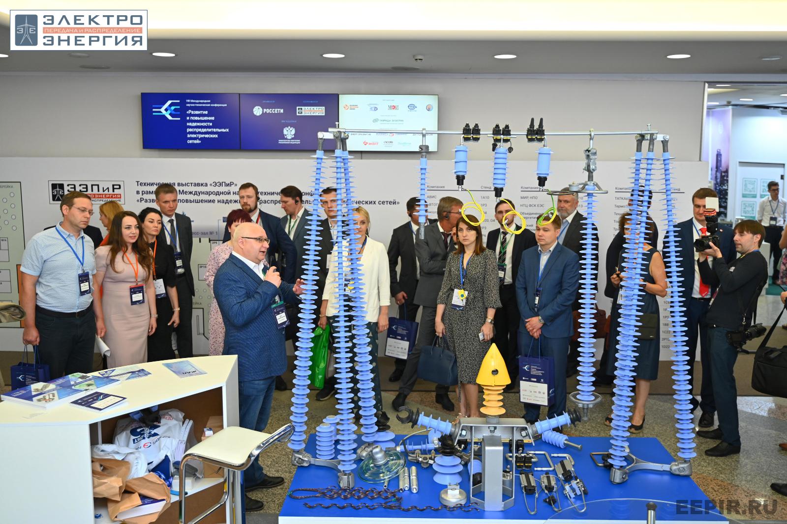 На официальном обходе Технической выставки «ЭЭПиР»