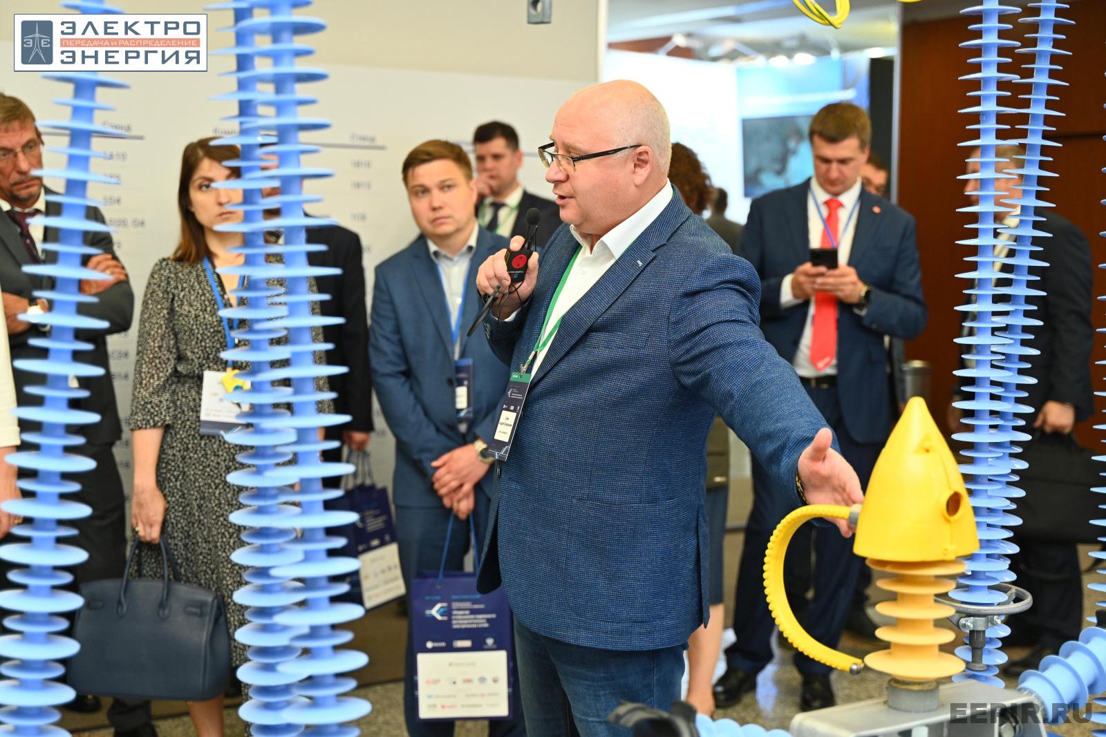 На официальном обходе Технической выставки «ЭЭПиР»