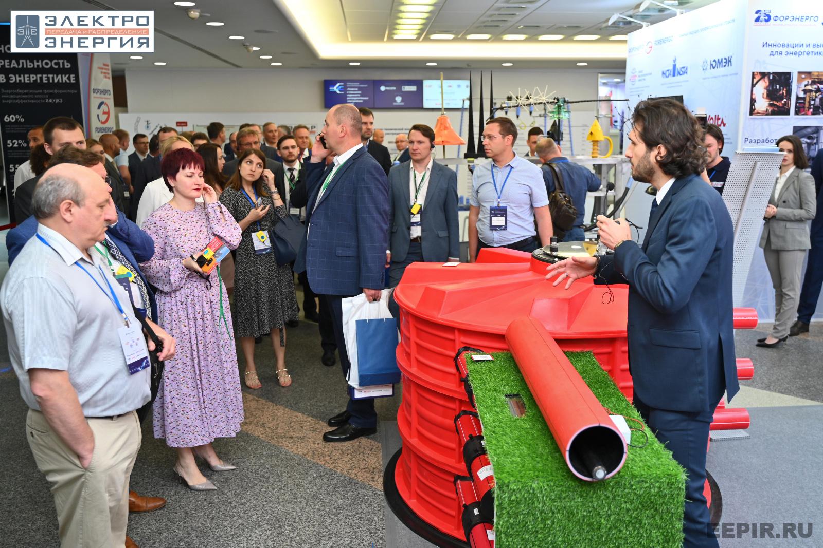 На официальном обходе Технической выставки «ЭЭПиР»