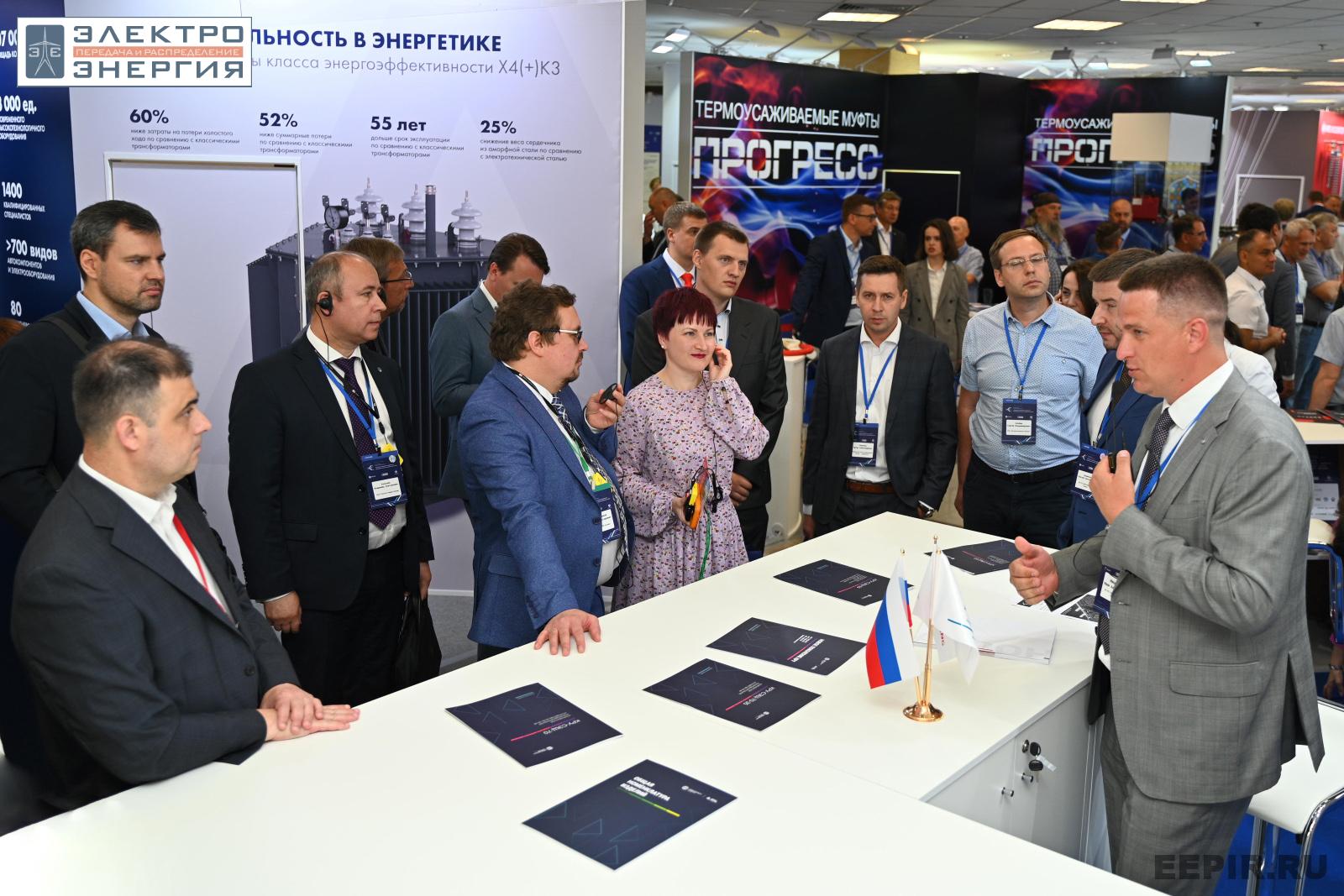 На официальном обходе Технической выставки «ЭЭПиР»