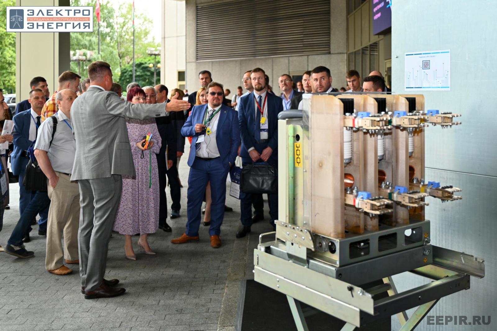 На официальном обходе Технической выставки «ЭЭПиР»