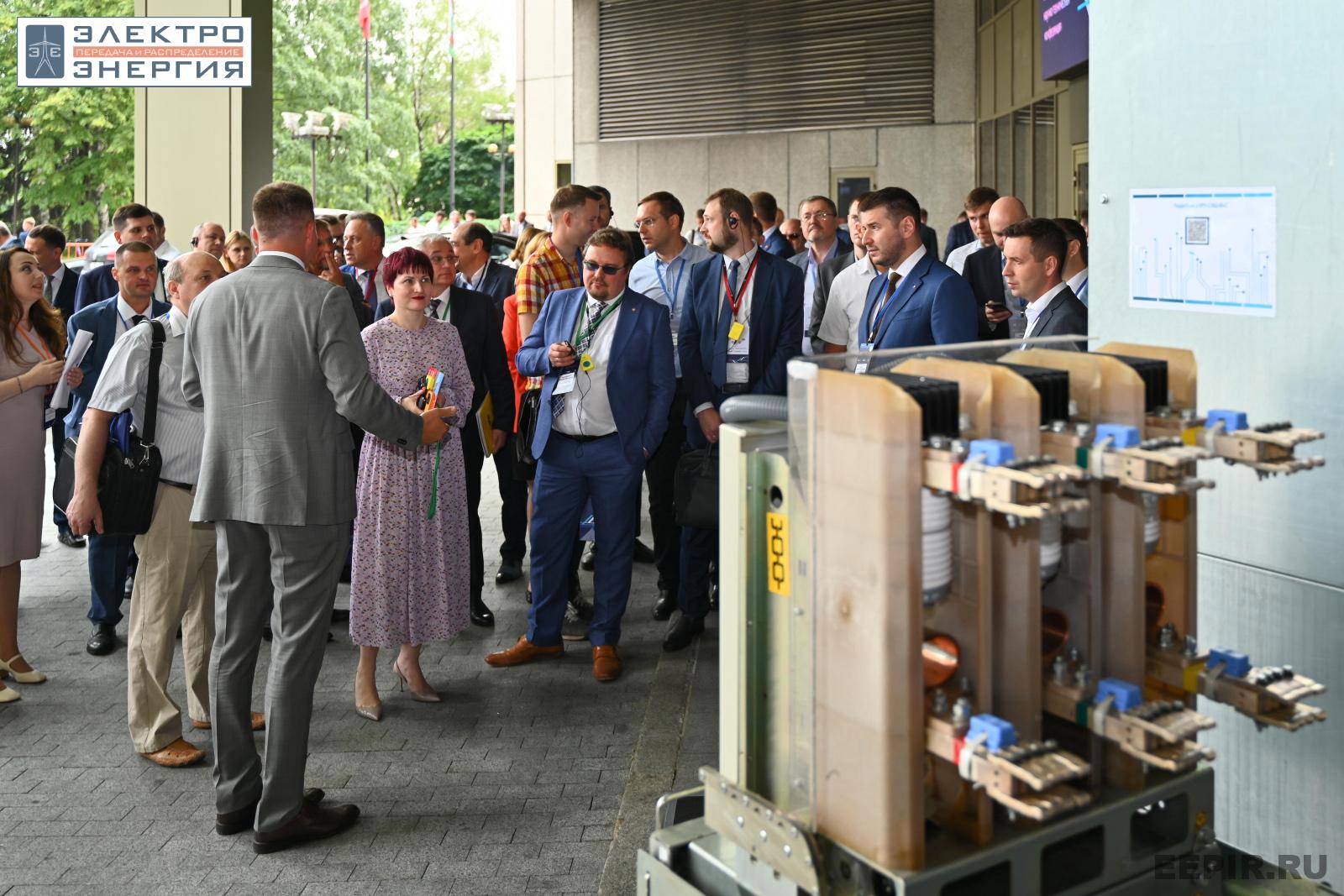 На официальном обходе Технической выставки «ЭЭПиР»