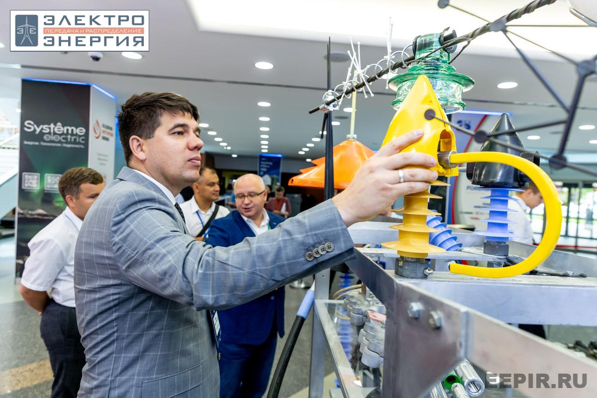 На технической выставке «ЭЭПиР»