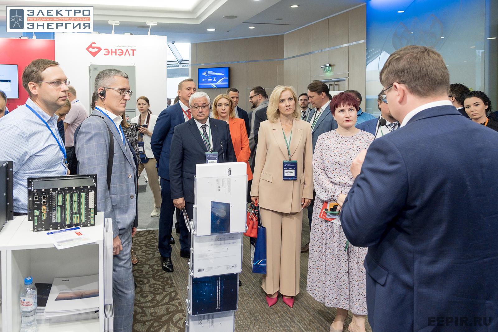 На официальном обходе Технической выставки «ЭЭПиР»