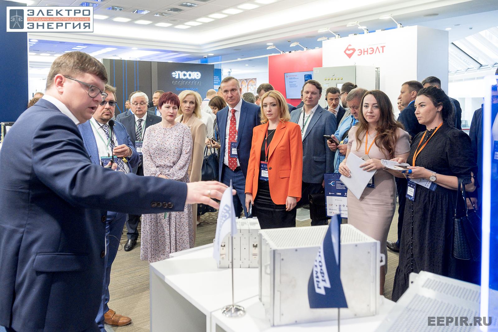 На официальном обходе Технической выставки «ЭЭПиР»