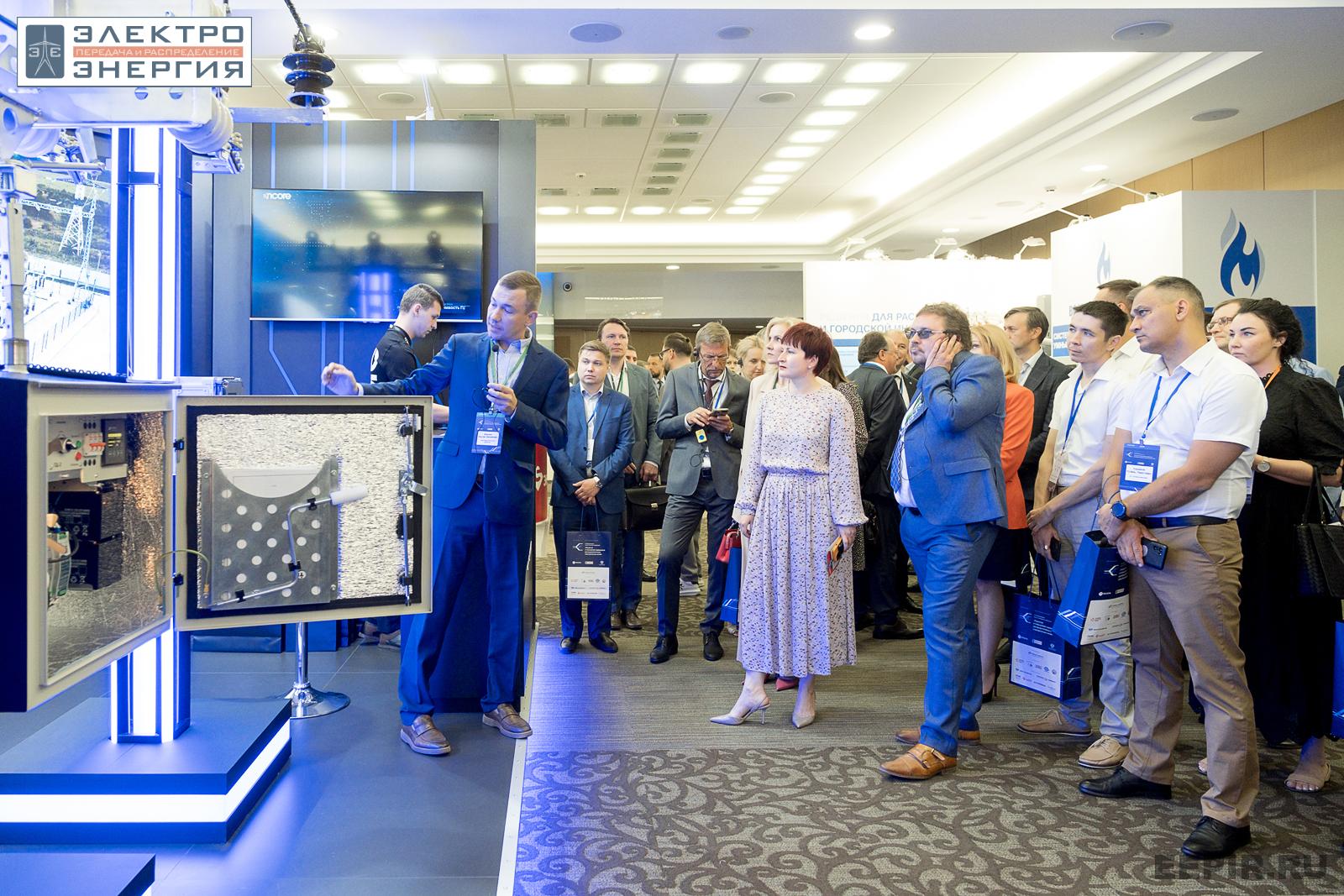 На официальном обходе Технической выставки «ЭЭПиР»