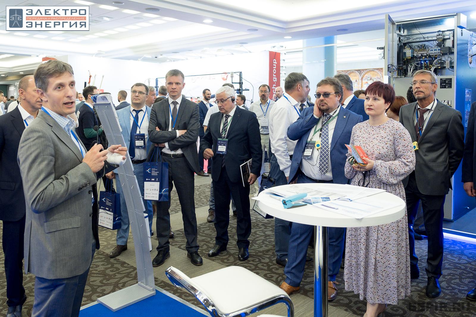 На официальном обходе Технической выставки «ЭЭПиР»