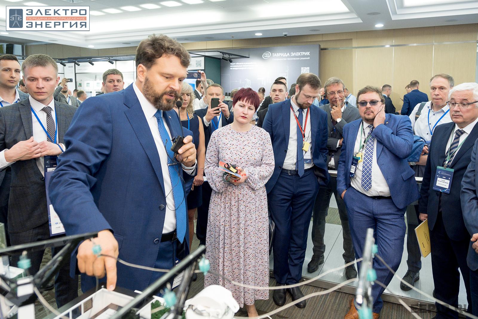 На официальном обходе Технической выставки «ЭЭПиР»