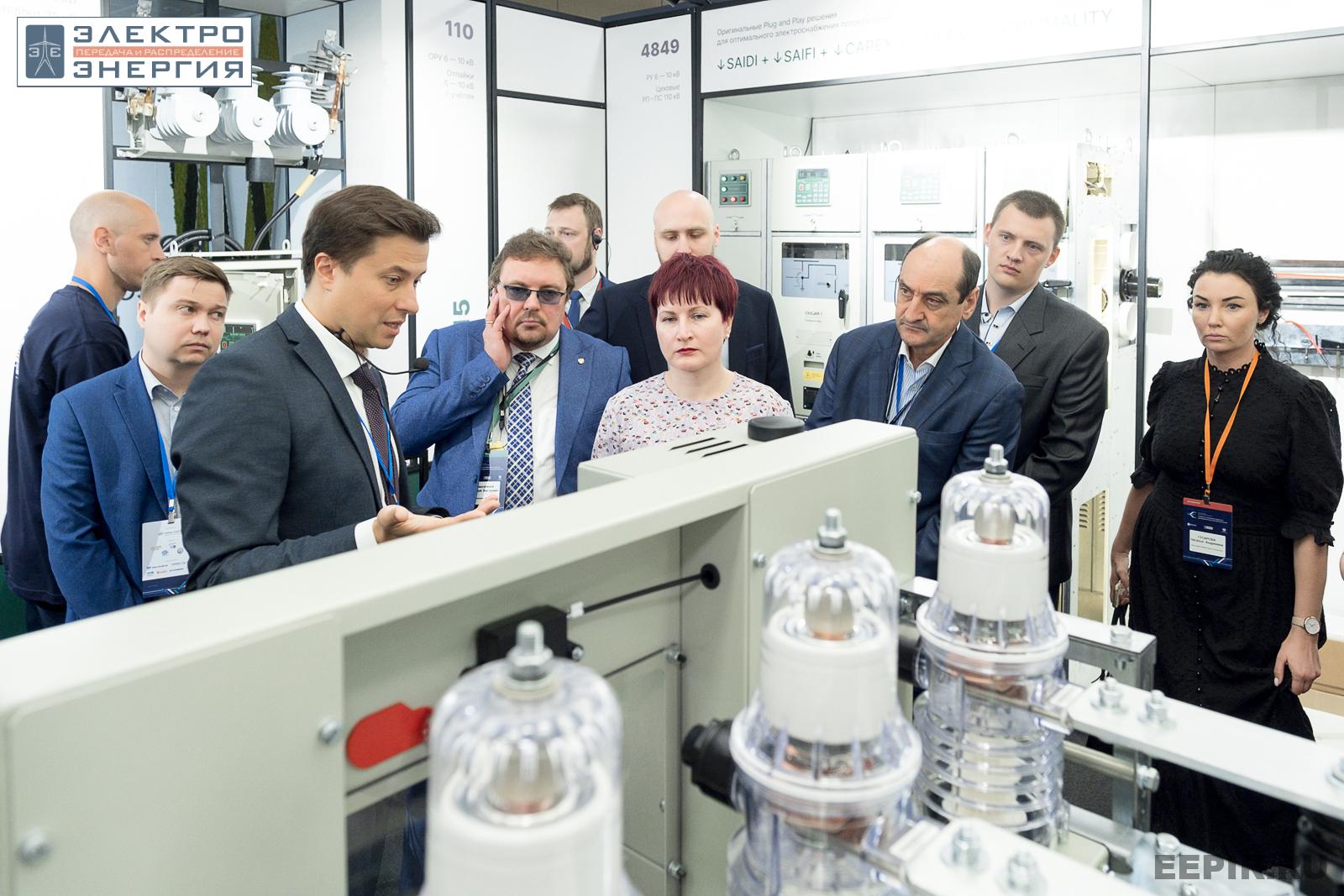 На официальном обходе Технической выставки «ЭЭПиР»