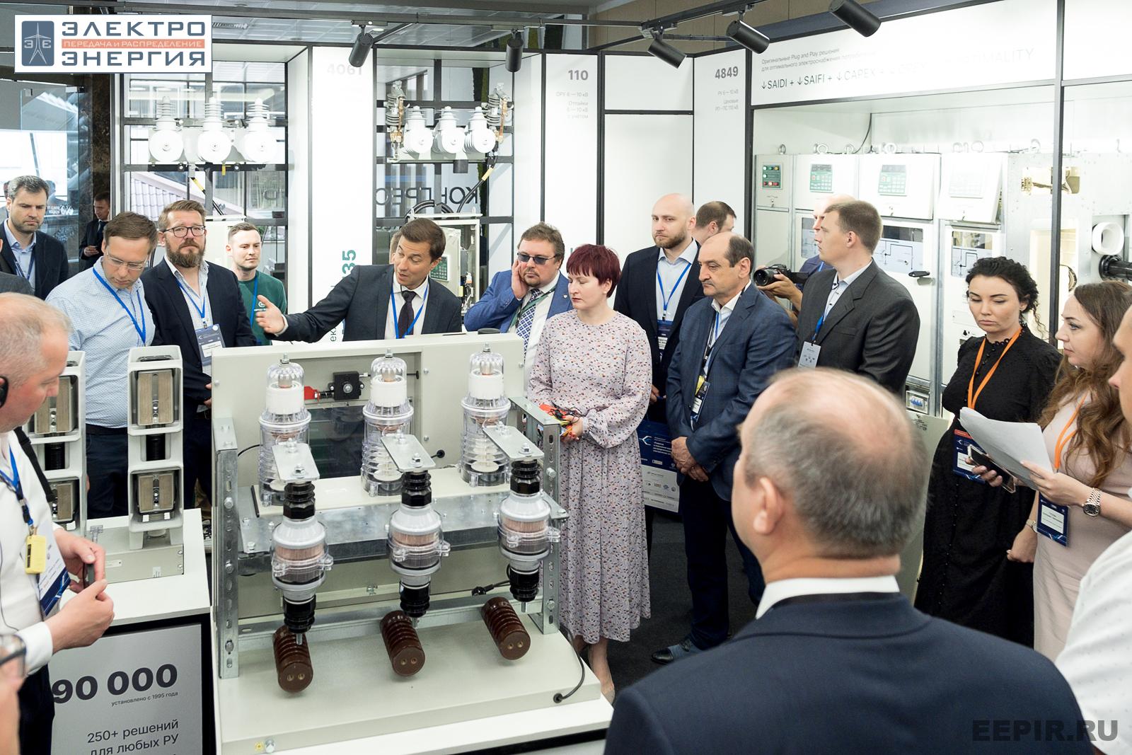 На официальном обходе Технической выставки «ЭЭПиР»