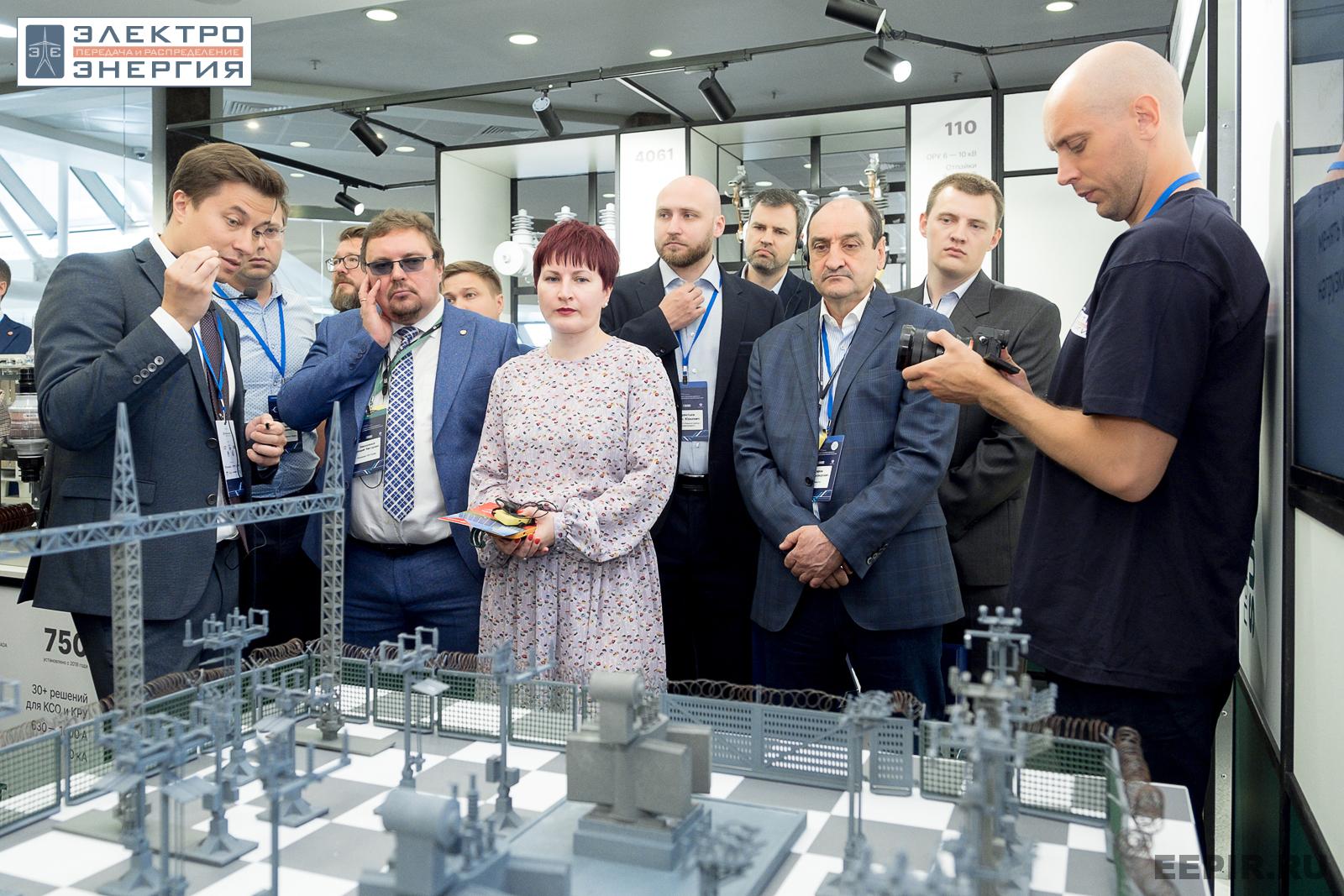 На официальном обходе Технической выставки «ЭЭПиР»