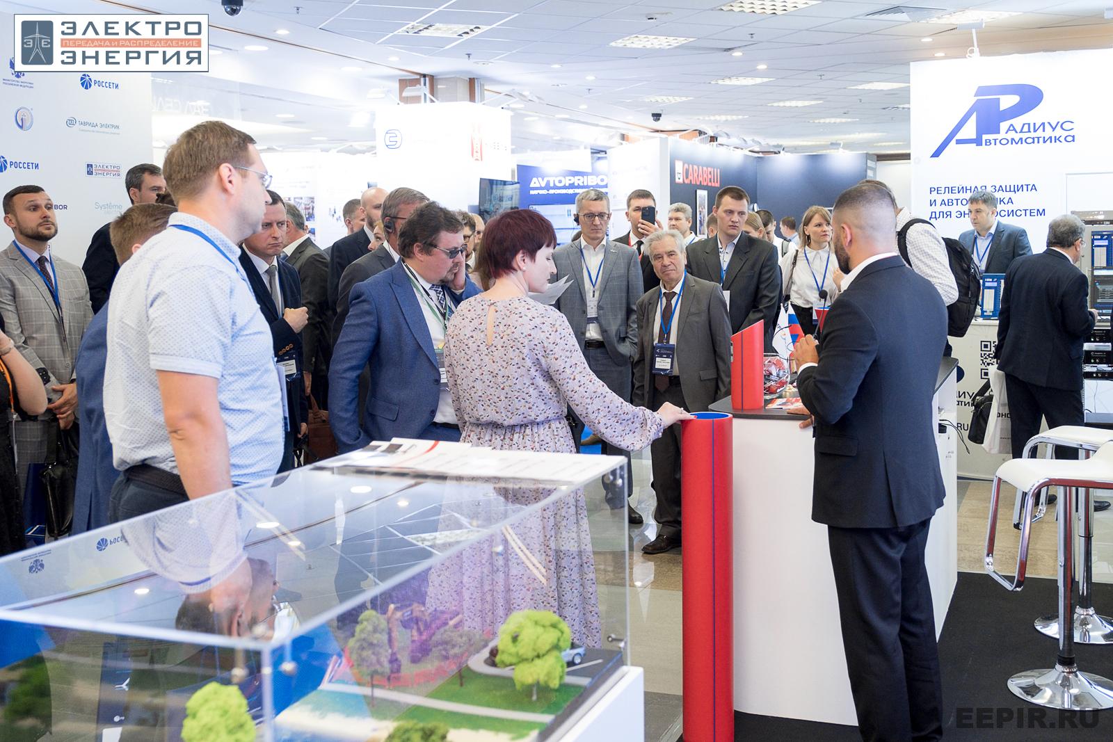 На официальном обходе Технической выставки «ЭЭПиР»