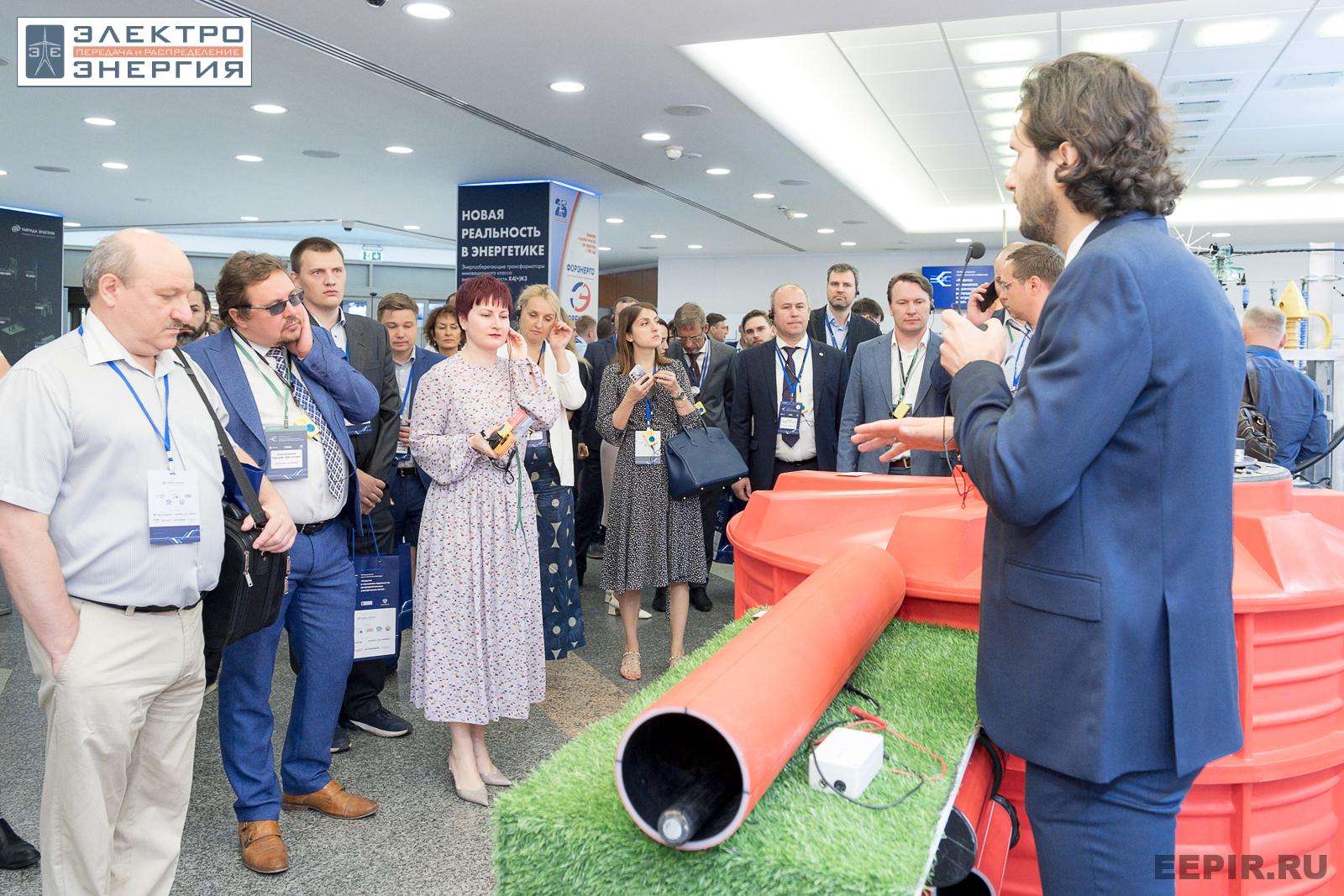 На официальном обходе Технической выставки «ЭЭПиР»