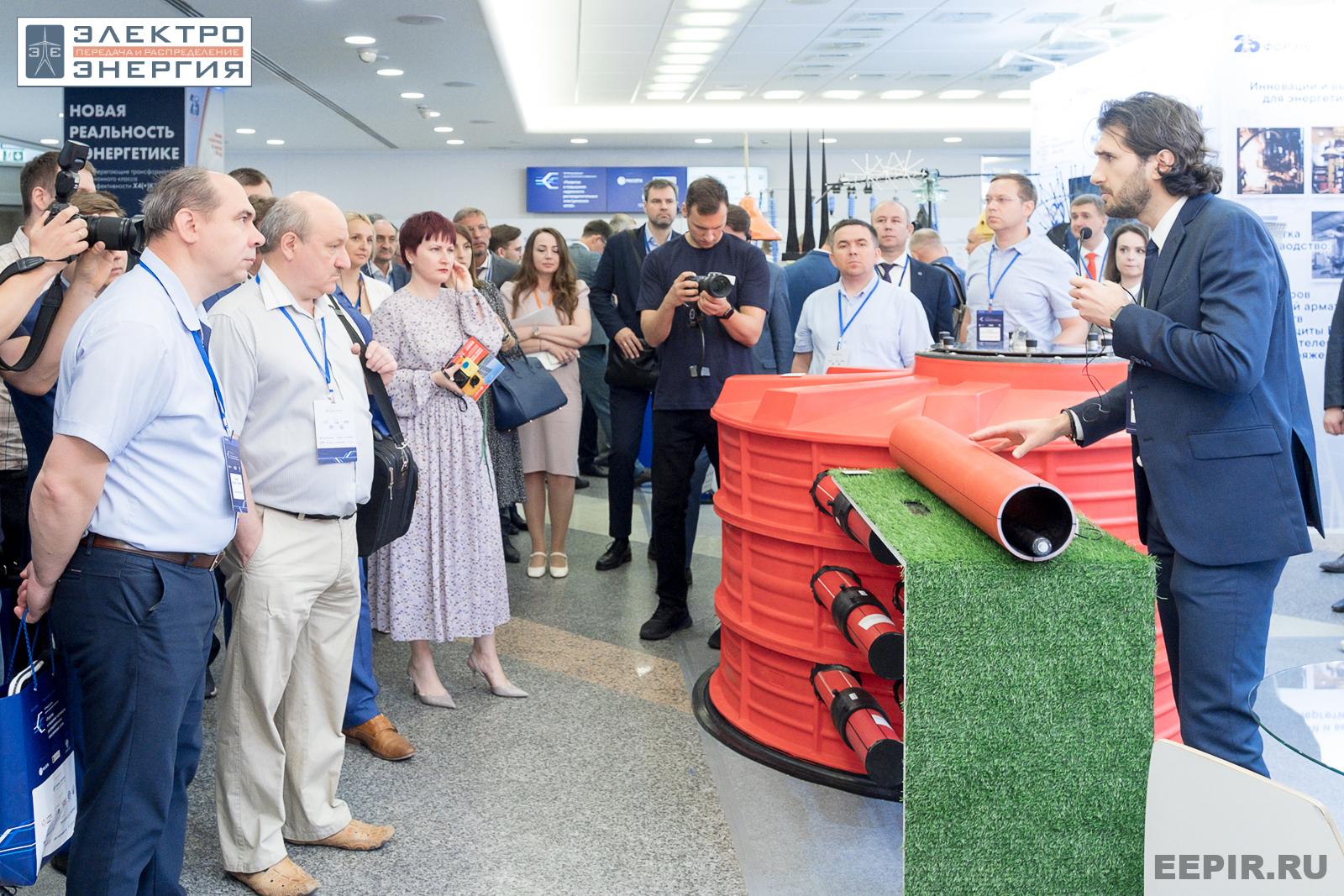 На официальном обходе Технической выставки «ЭЭПиР»