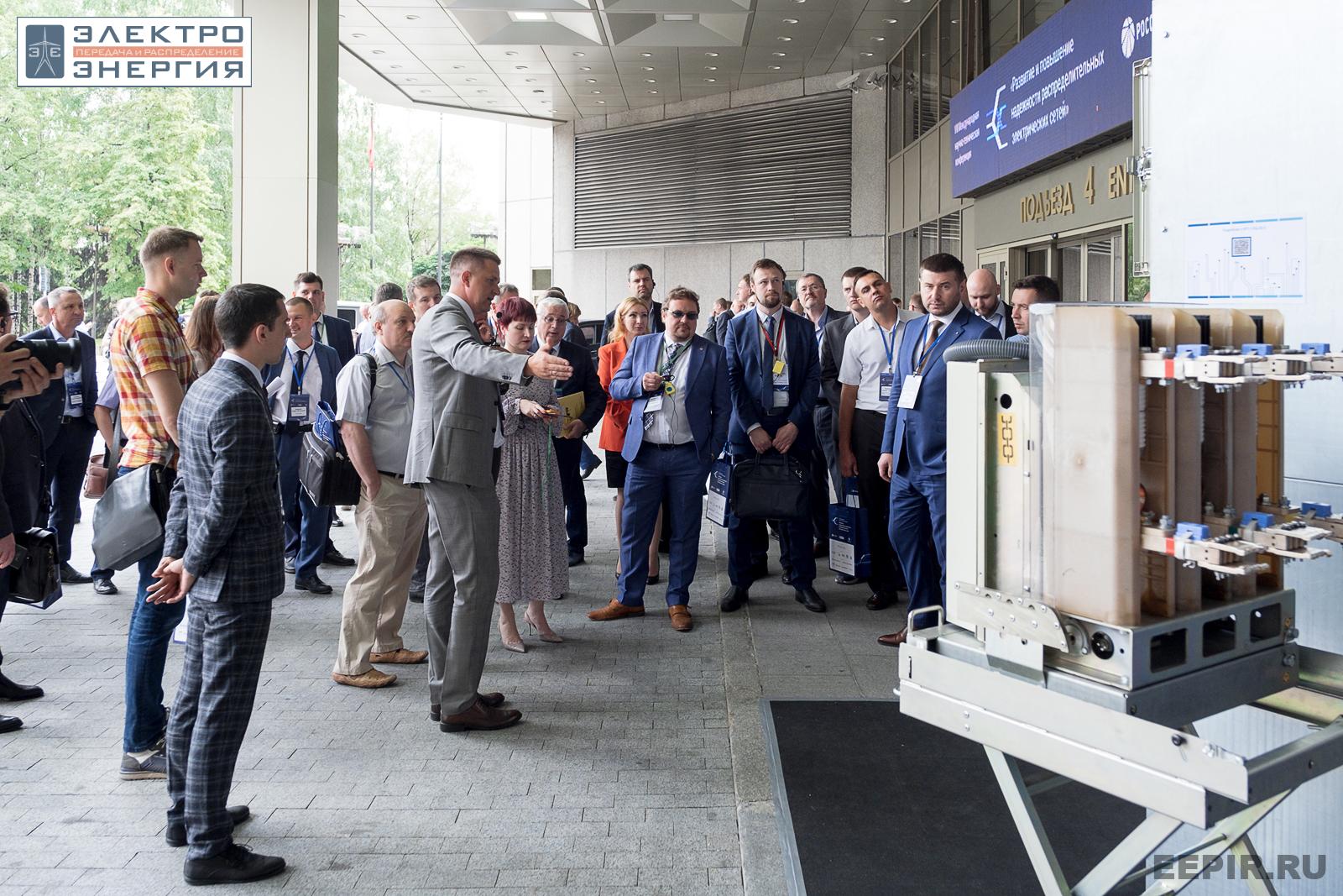 На официальном обходе Технической выставки «ЭЭПиР»