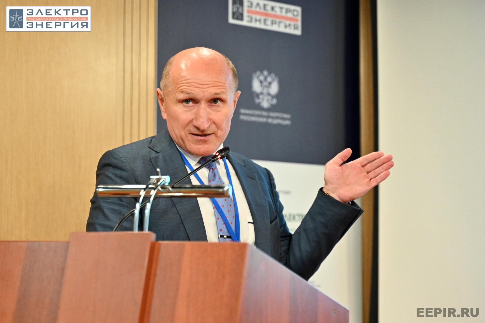 На сессии 6. Охрана труда, 6 июля 2023 года