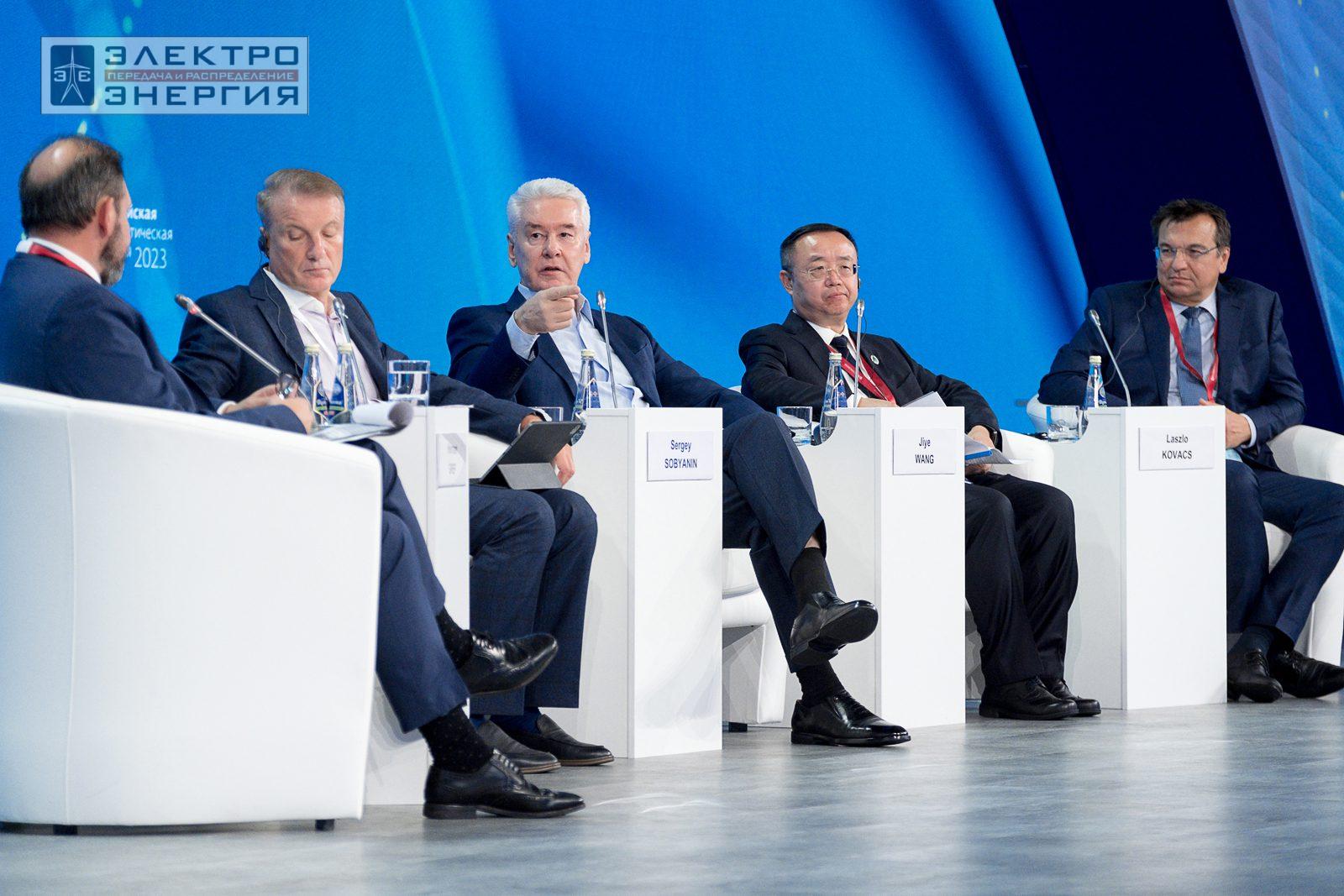 На международном форуме «Российская энергетическая неделя» (РЭН-2023). Рабочие моменты