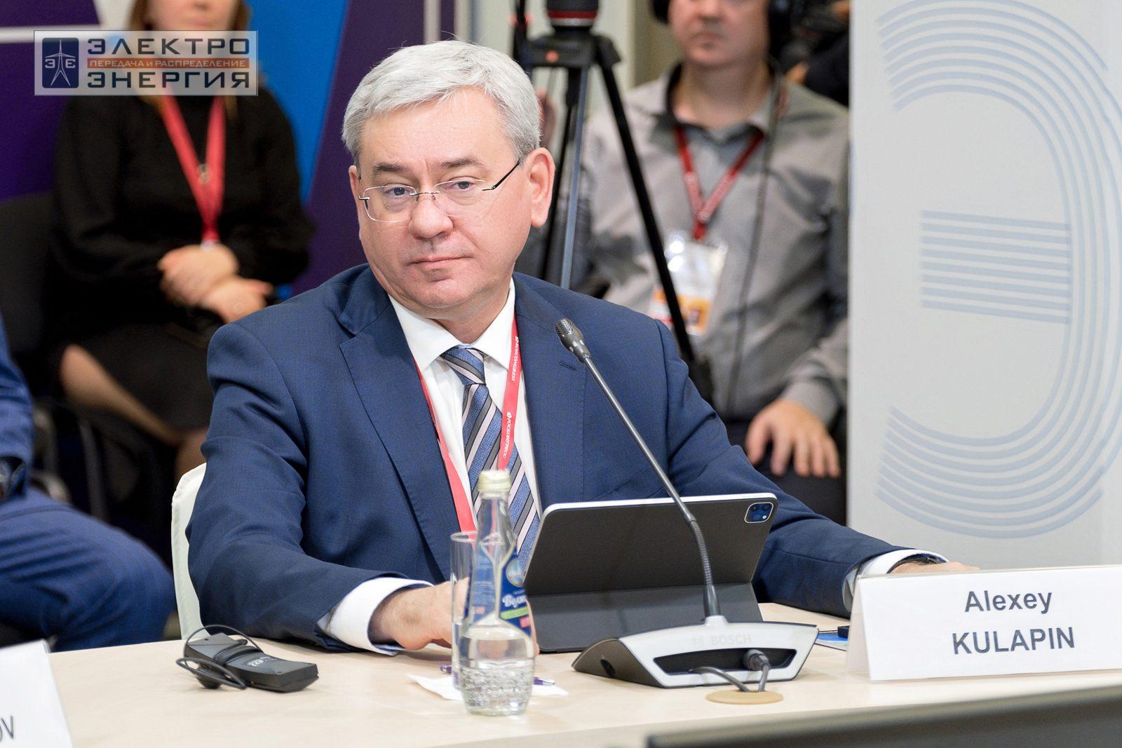 На круглом столе «Интеграция знаний и технологий как фактор развития ТЭК России» в рамках РЭН-2023