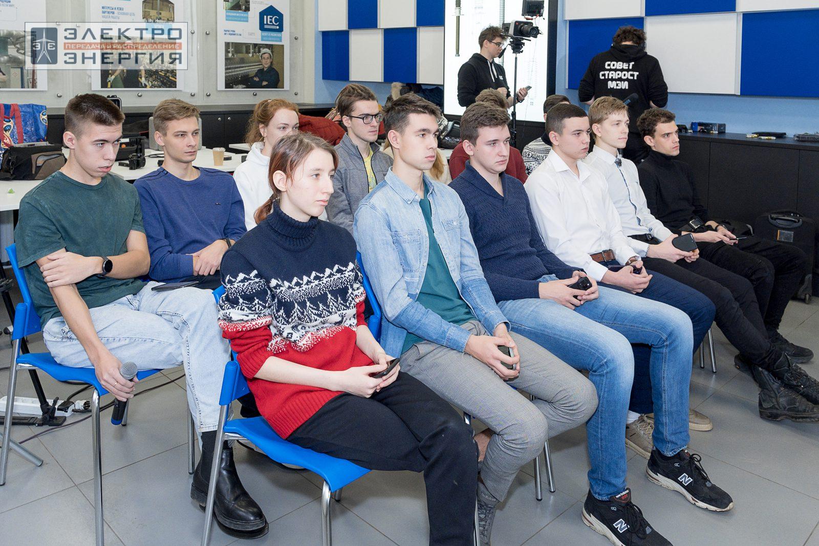 На съемках ток-шоу «50 вопросов энергетику» с участием генерального директора издательства журнала «ЭЛЕКТРОЭНЕРГИЯ. Передача и распределение» Екатерины Гусевой