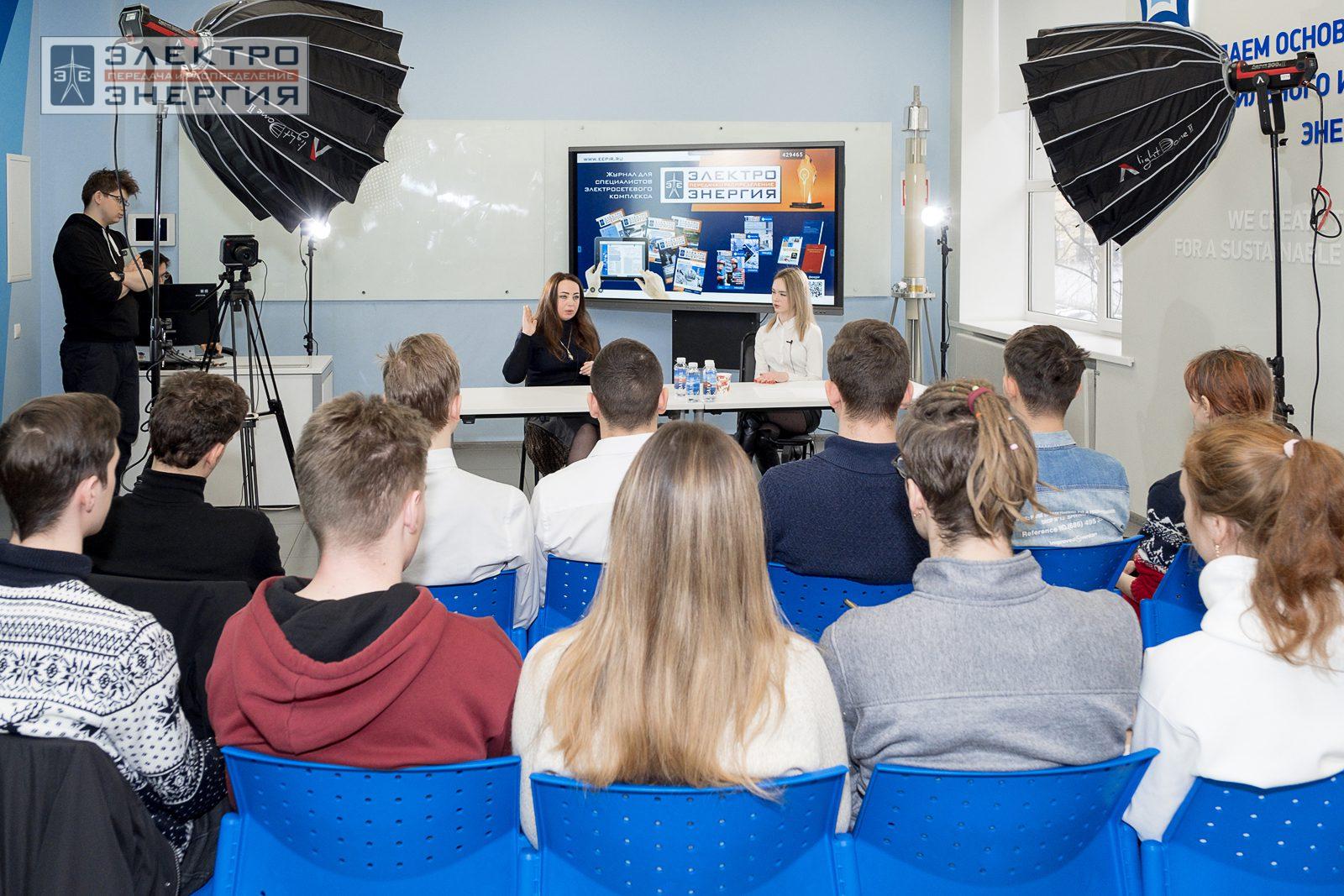 На съемках ток-шоу «50 вопросов энергетику» с участием генерального директора издательства журнала «ЭЛЕКТРОЭНЕРГИЯ. Передача и распределение» Екатерины Гусевой