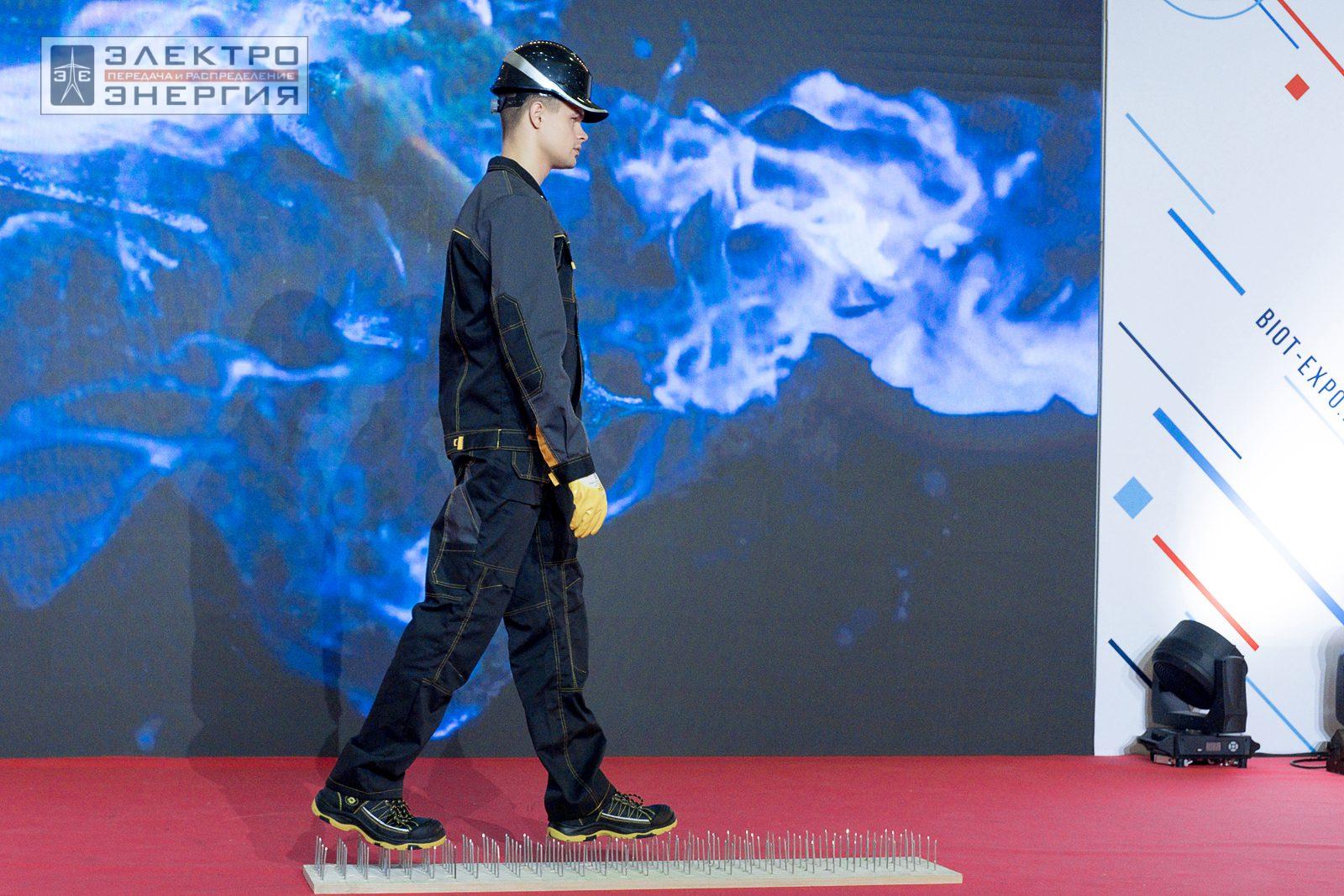 На шоу-показе «Елка безопасности» на БИОТ-2023