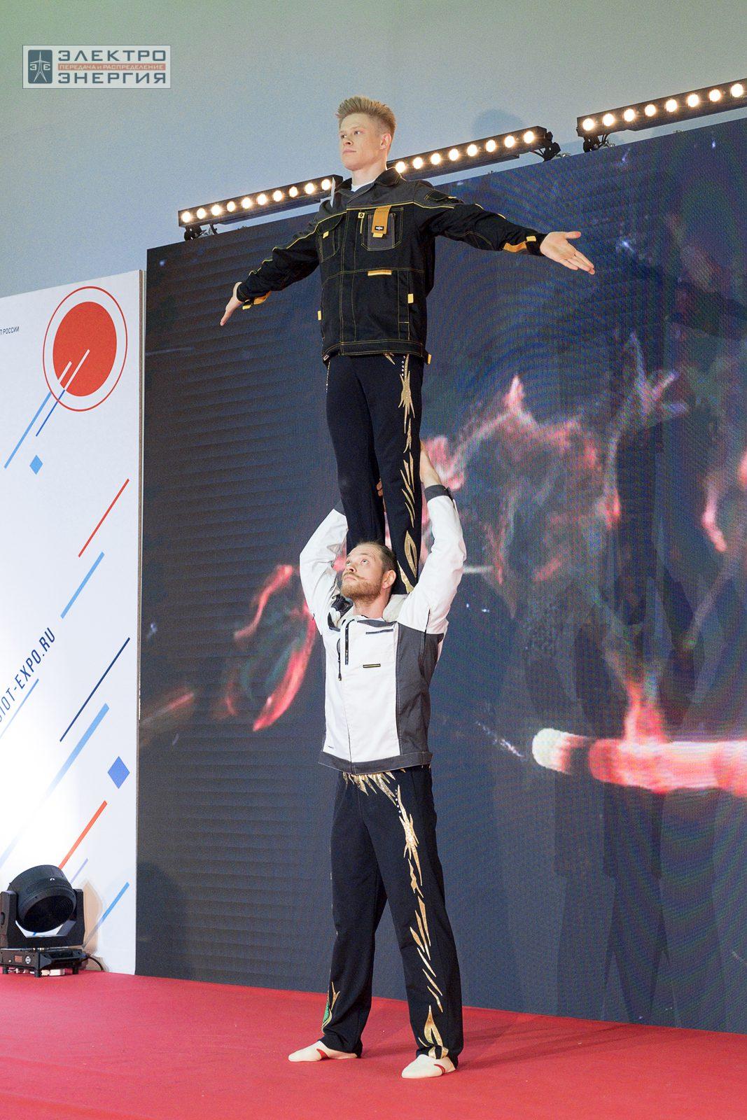 На шоу-показе «Елка безопасности» на БИОТ-2023