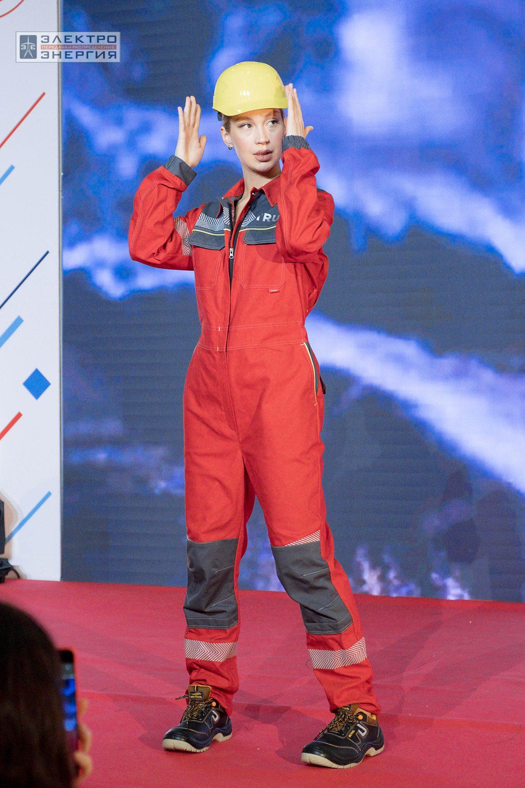 На шоу-показе «Елка безопасности» на БИОТ-2023