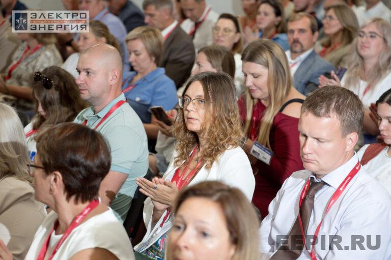 Сессия «Психологические аспекты производственной безопасности и охраны труда» на ВНОТ-2024 фото