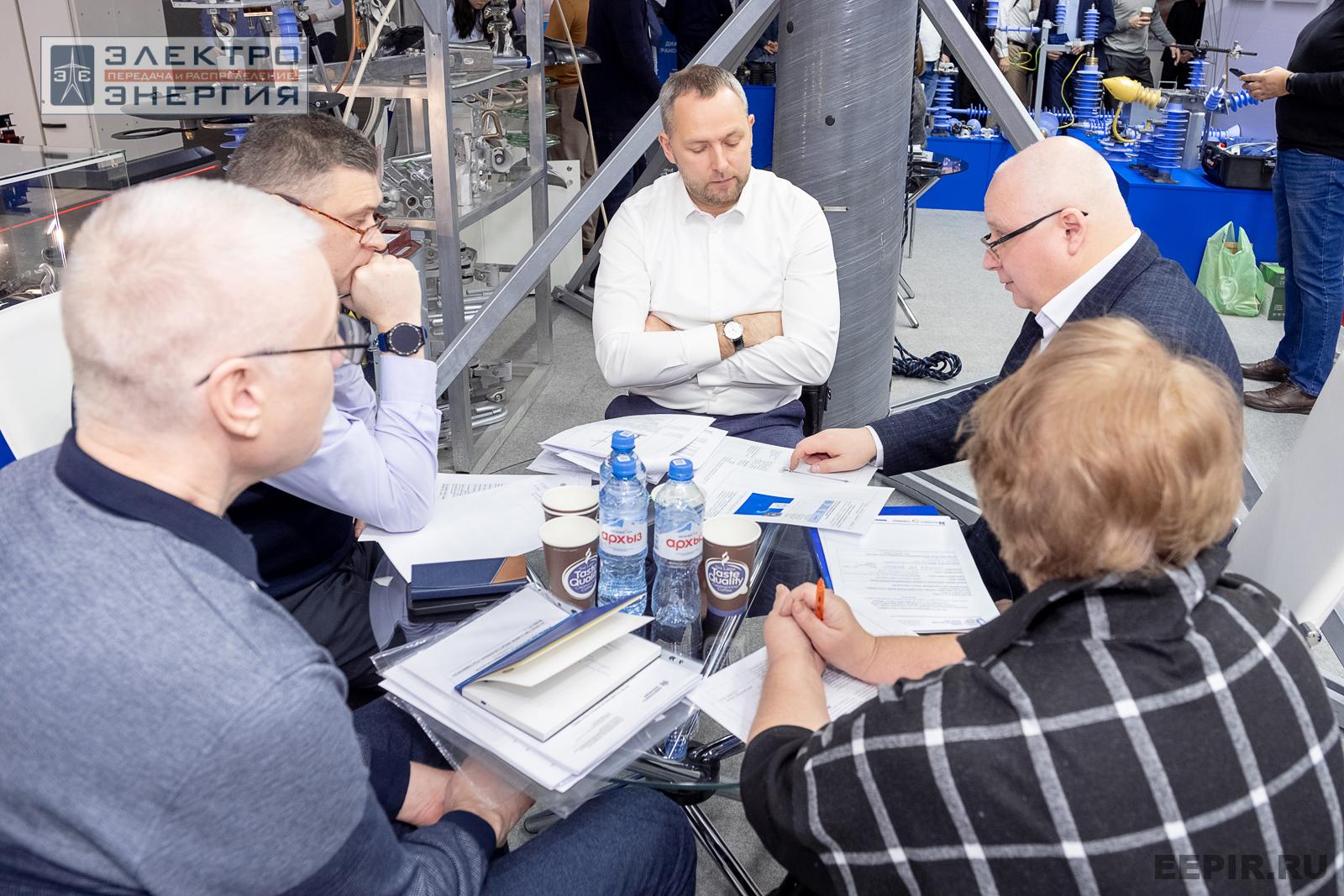 На выставке МФЭС-2024 (Часть 1)