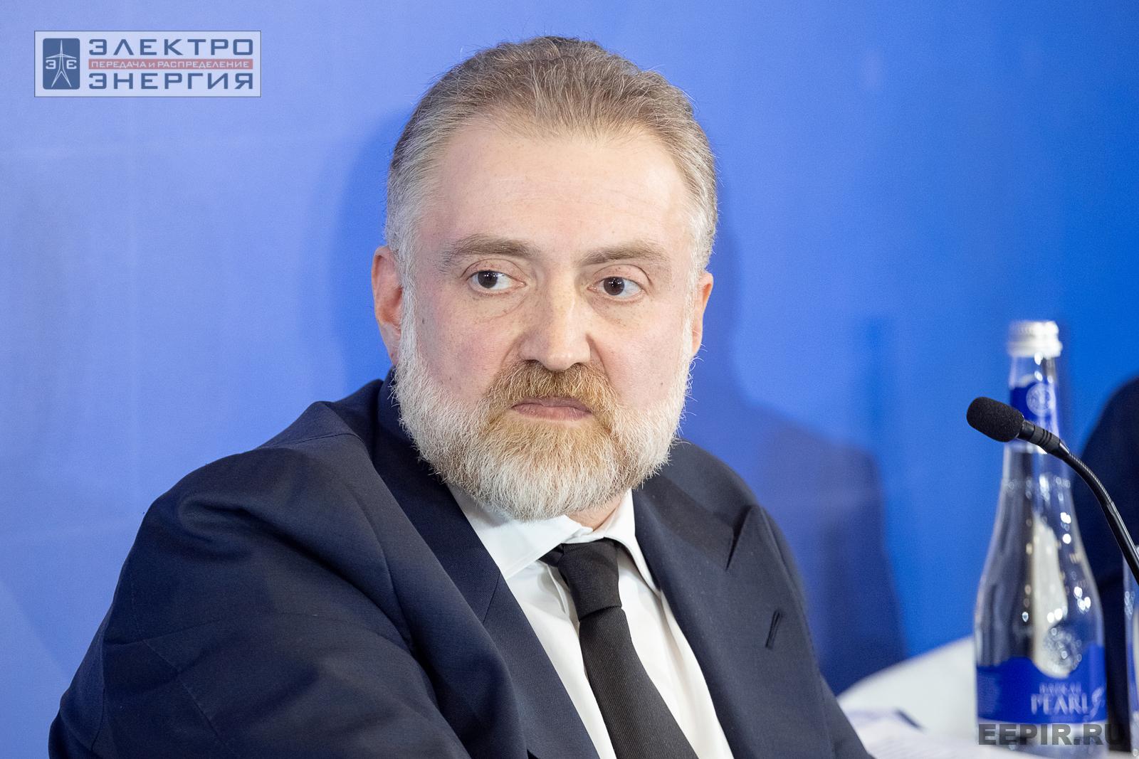 На панельной дискуссии на МФЭС-2024 «Первые итоги консолидации. Новое качество работы территориальных сетевых организаций»