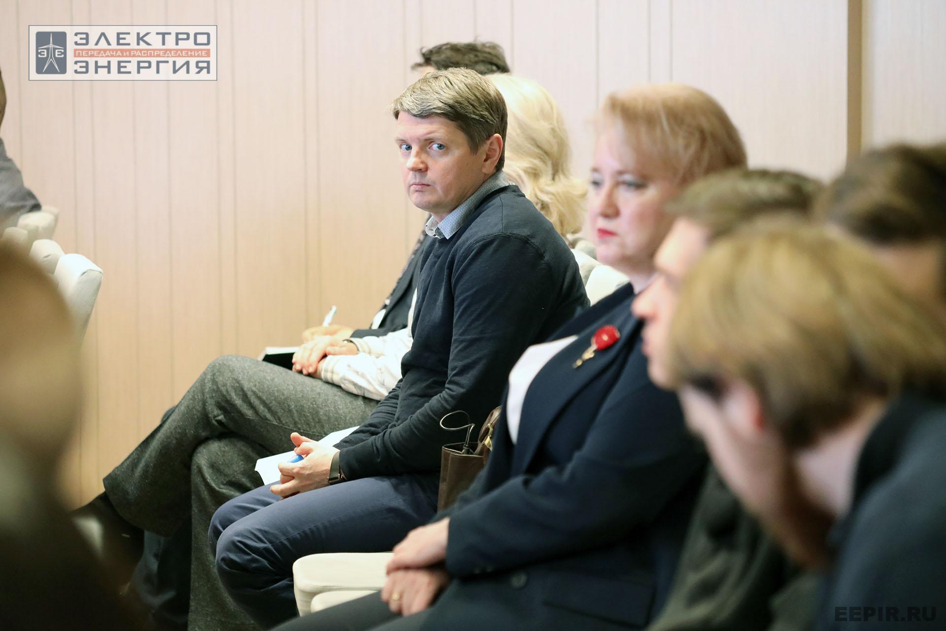 На пленарном заседании в рамках конференции «Система управления охраной труда 2025: эффективные инструменты повышения производительности и безопасности»