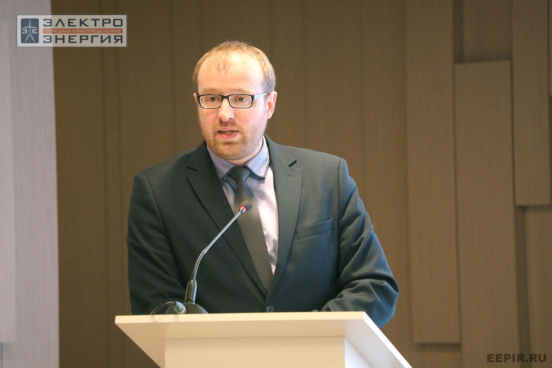 На пленарном заседании в рамках конференции «Система управления охраной труда 2025: эффективные инструменты повышения производительности и безопасности»