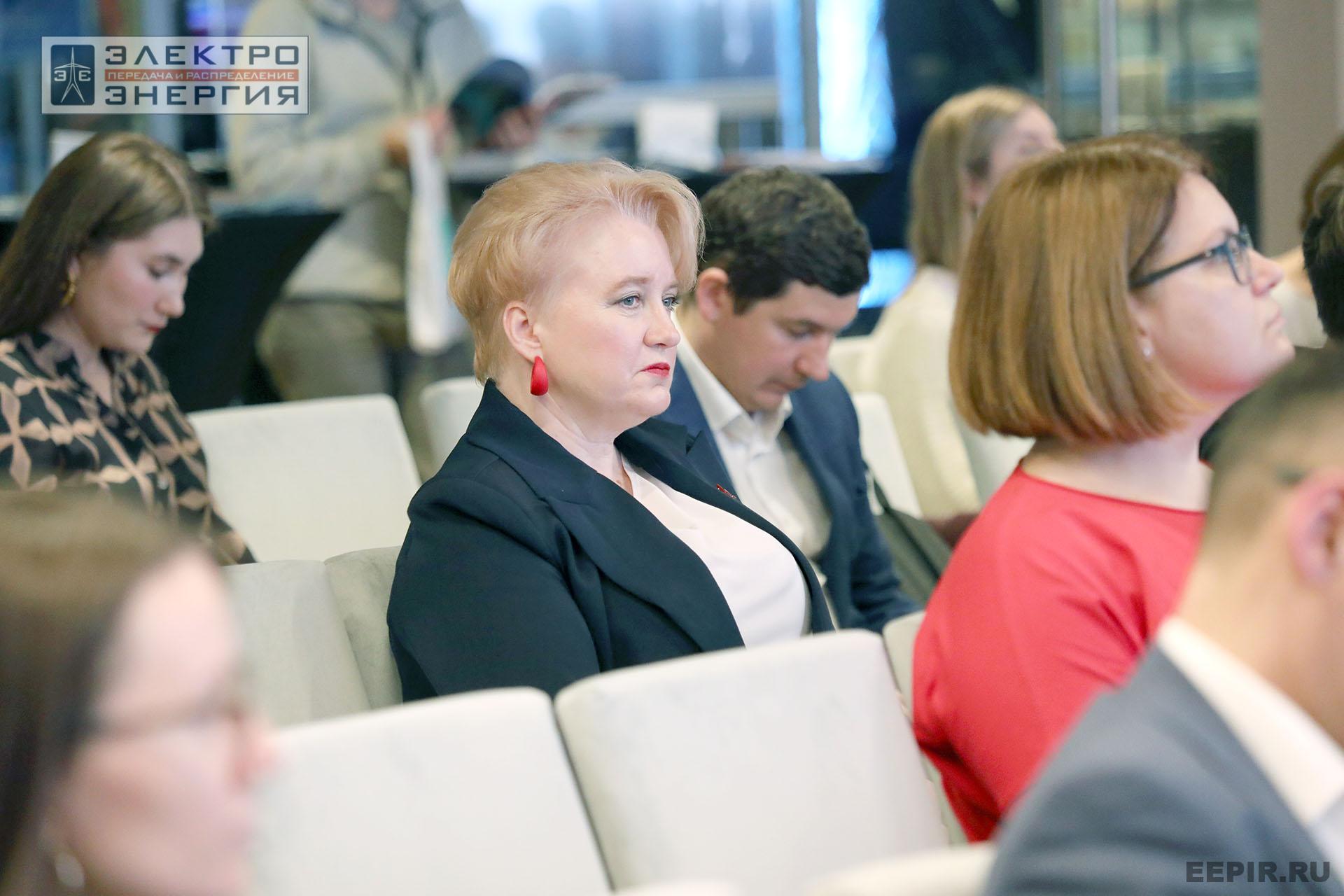 На пленарном заседании в рамках конференции «Система управления охраной труда 2025: эффективные инструменты повышения производительности и безопасности»