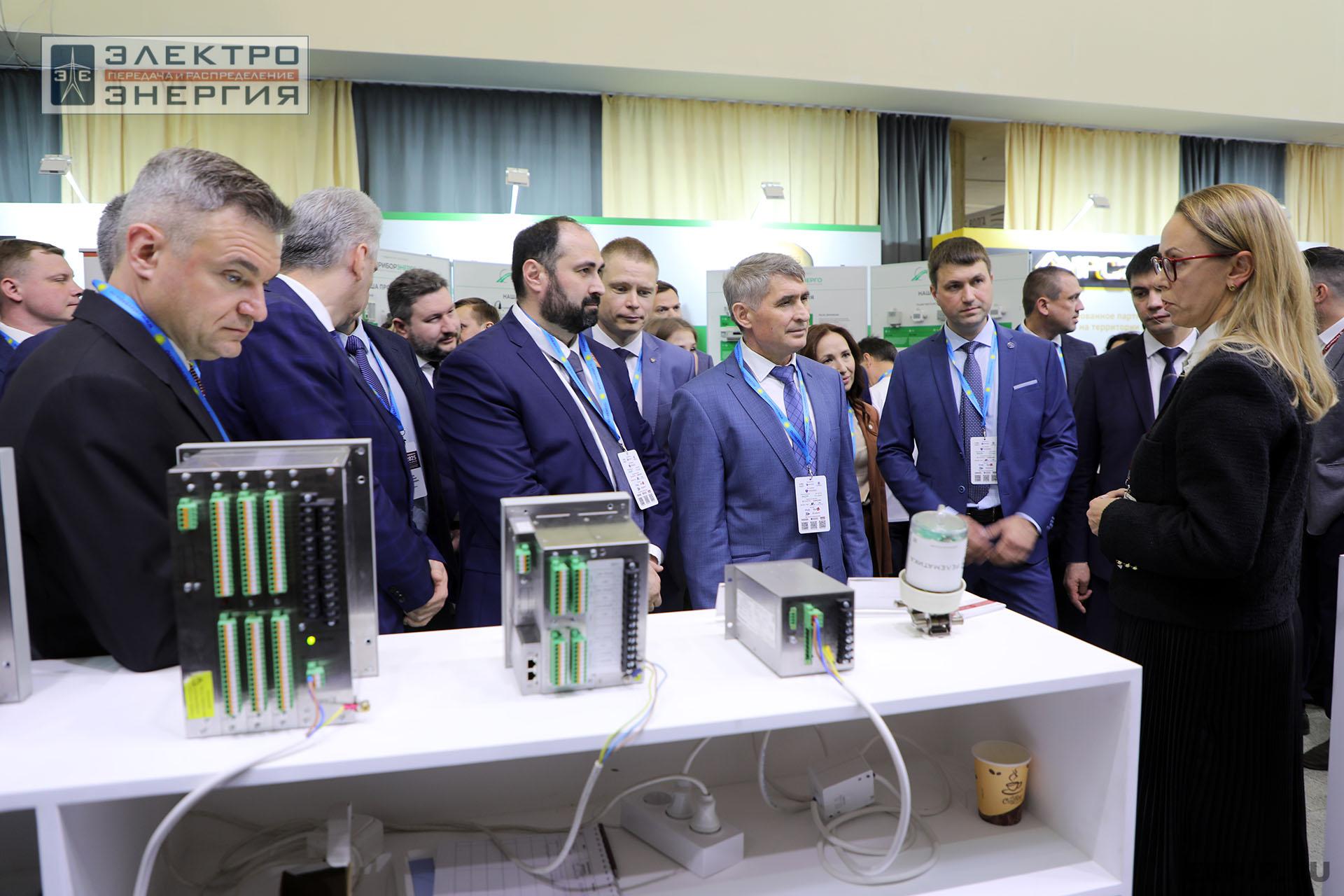 Обход выставки «РЕЛАВЭКСПО-2025» официальной делегацией