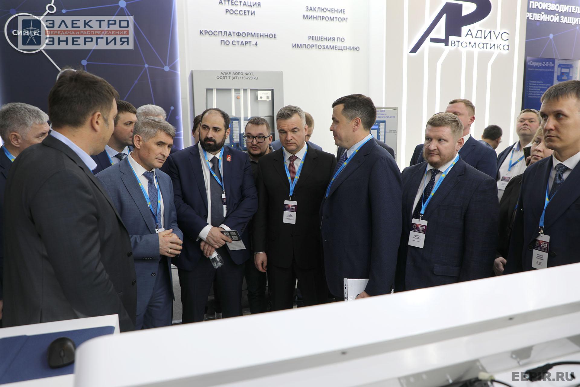 Обход выставки «РЕЛАВЭКСПО-2025» официальной делегацией