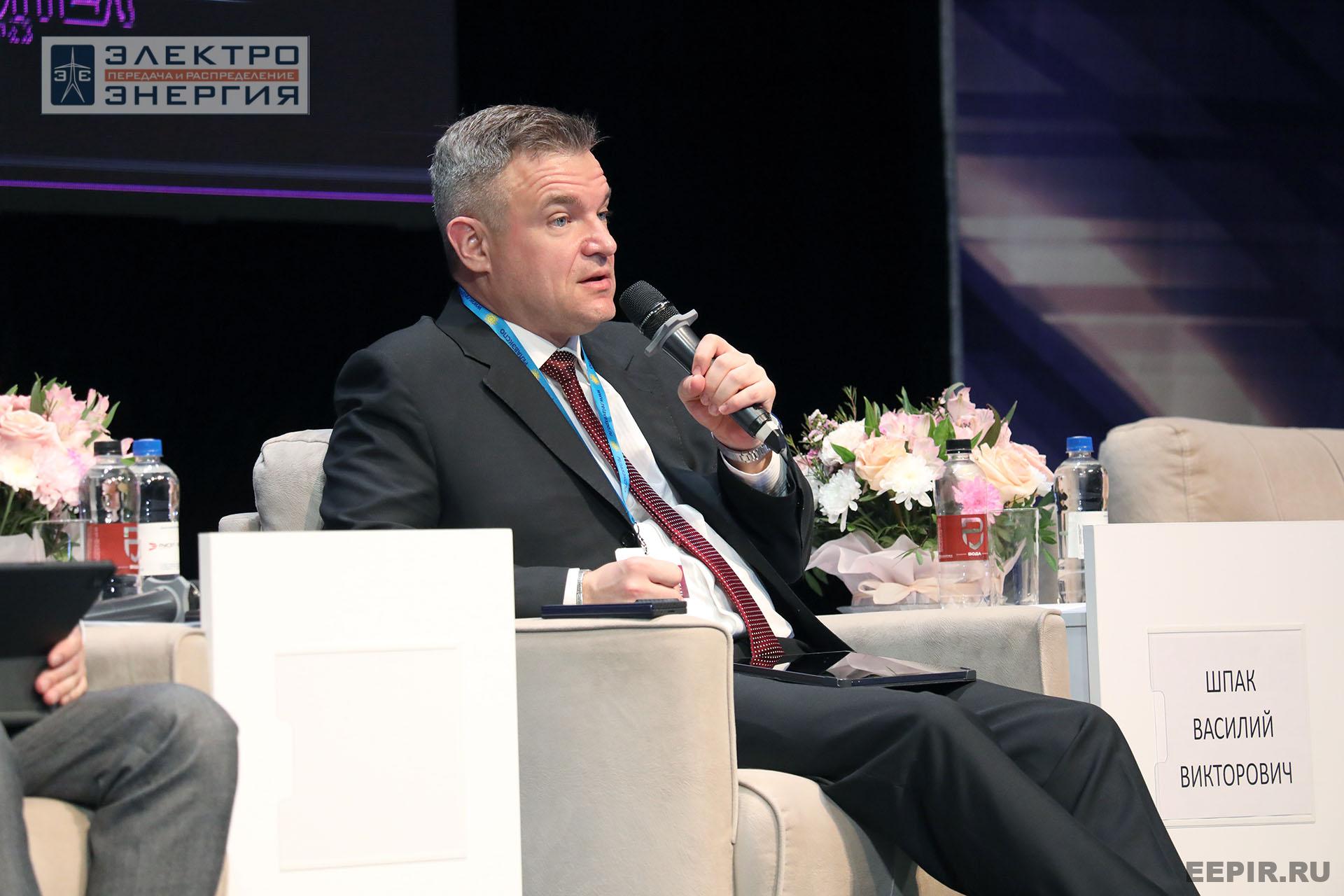 На пленарном заседании «Цифровизация и технологическая независимость электроэнергетики России» в рамках форума «РЕЛАВЭКСПО-2025»