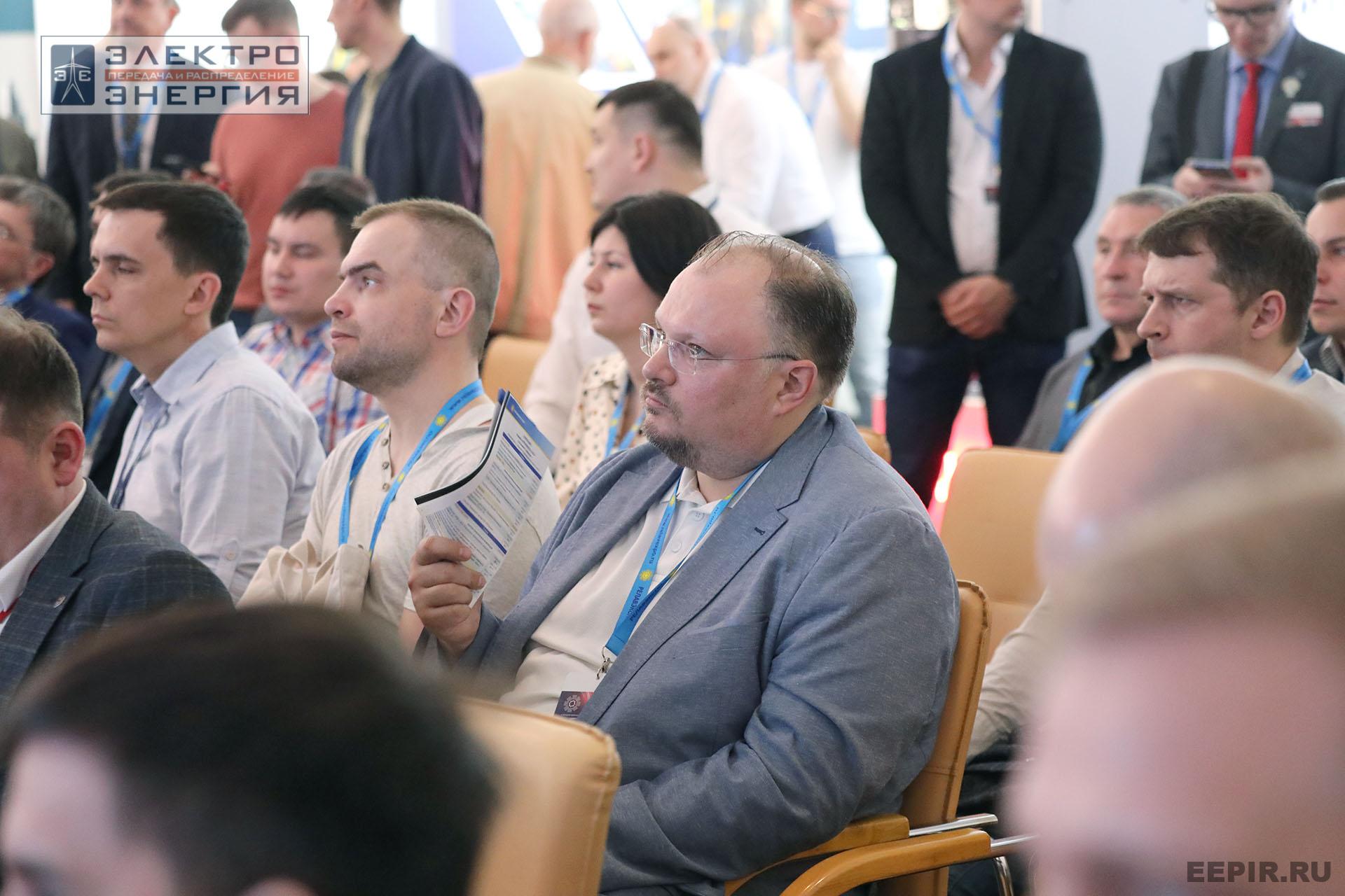 Работа круглого стола «Требования ФСТЭК России и ПАО «Россети» к разработке безопасного программного обеспечения» на «РЕЛАВЭКСПО-2025»