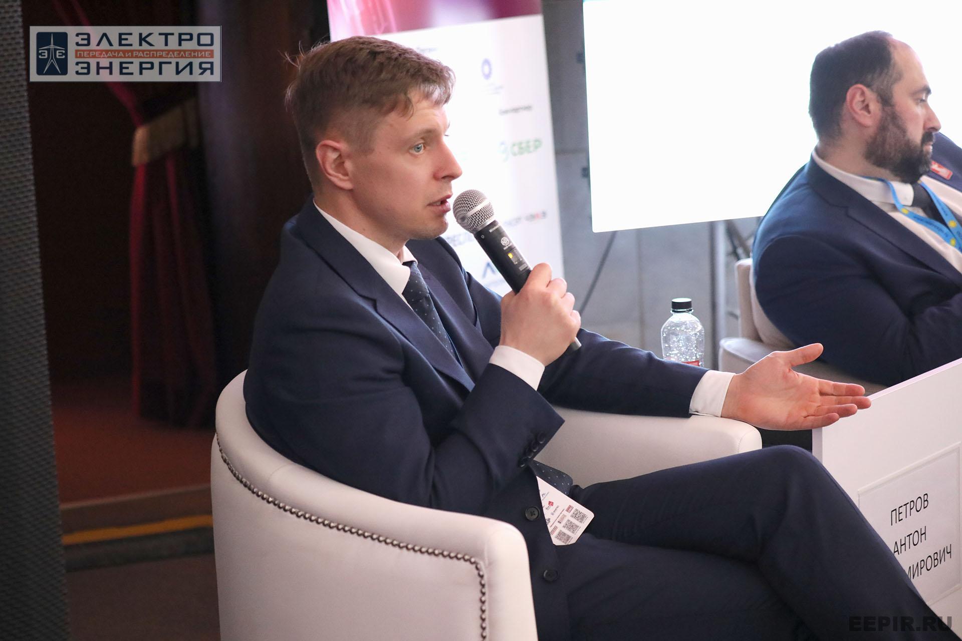 Работа круглого стола «Требования ФСТЭК России и ПАО «Россети» к разработке безопасного программного обеспечения» на «РЕЛАВЭКСПО-2025»