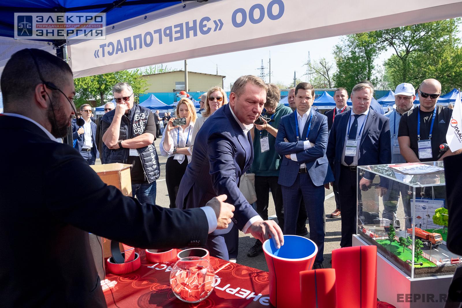 На семинаре-практикуме «Новые технологии для электрических сетей»